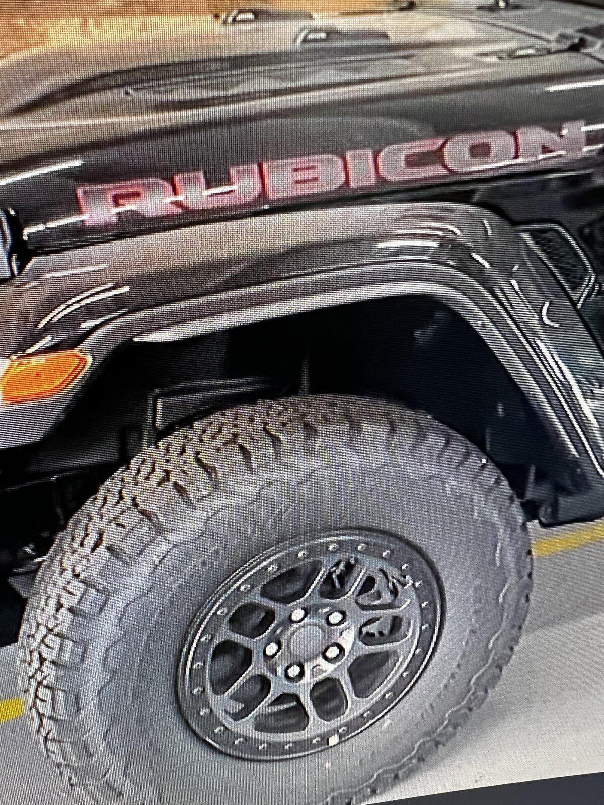 Jeep Gladiator Mopar Flare Extender from Extreme Package 9DCB4AA8-61D9-4FEA-AD4D-18B5C6A3F0AD