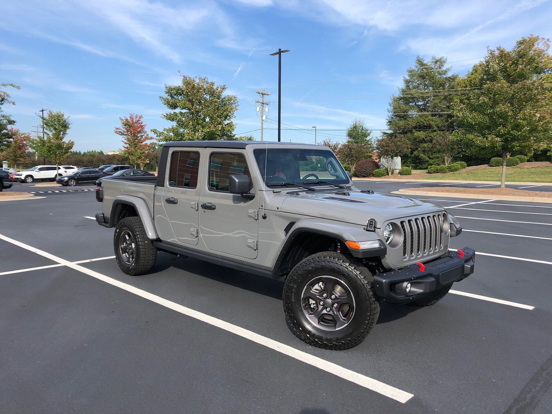 Jeep Gladiator STING GRAY Gladiator JT Club 5ED08D79-A5EF-4C71-9D92-5645F34F3A00