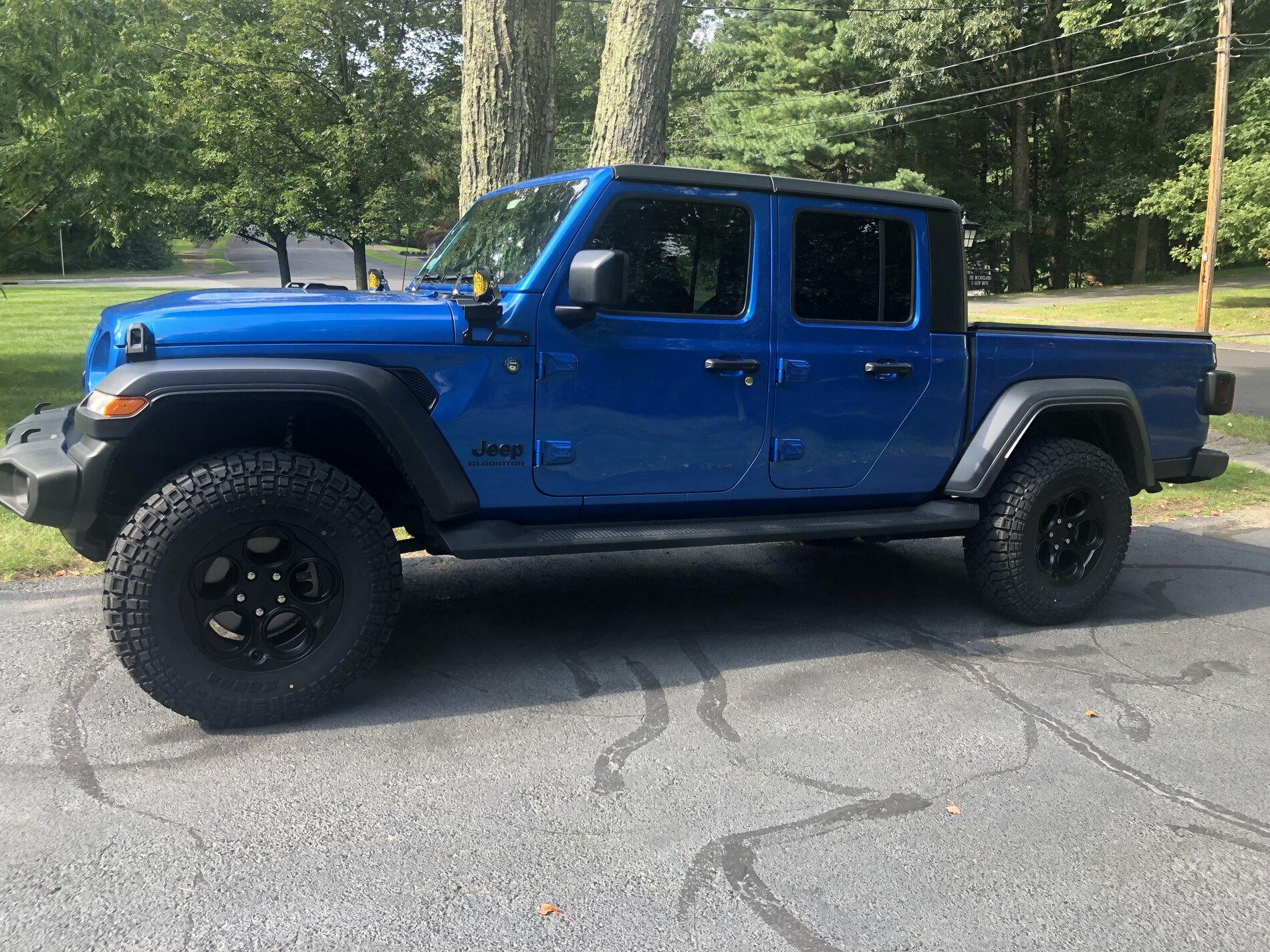 Jeep Gladiator SHOW ME YOUR WHEELS! 71569061-0C42-46DD-97B5-DF2E4DE54C99