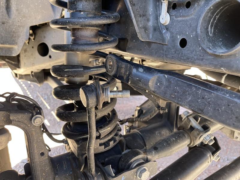 Jeep Gladiator Broken Swaybar Endlink (from Mopar Lift), no dealers "can" replace 51521290978_9f3792e04f_c-