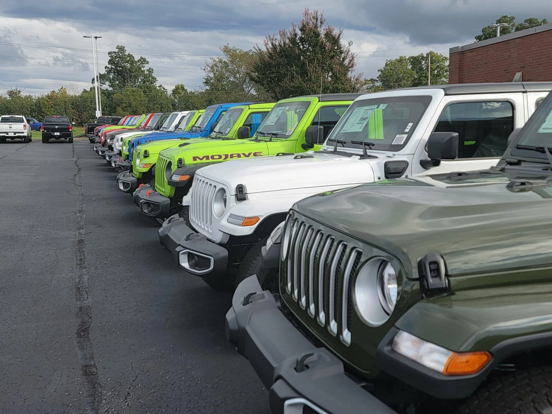 Jeep Gladiator Gupton Motors up to 8% below invoice 20211006_163015