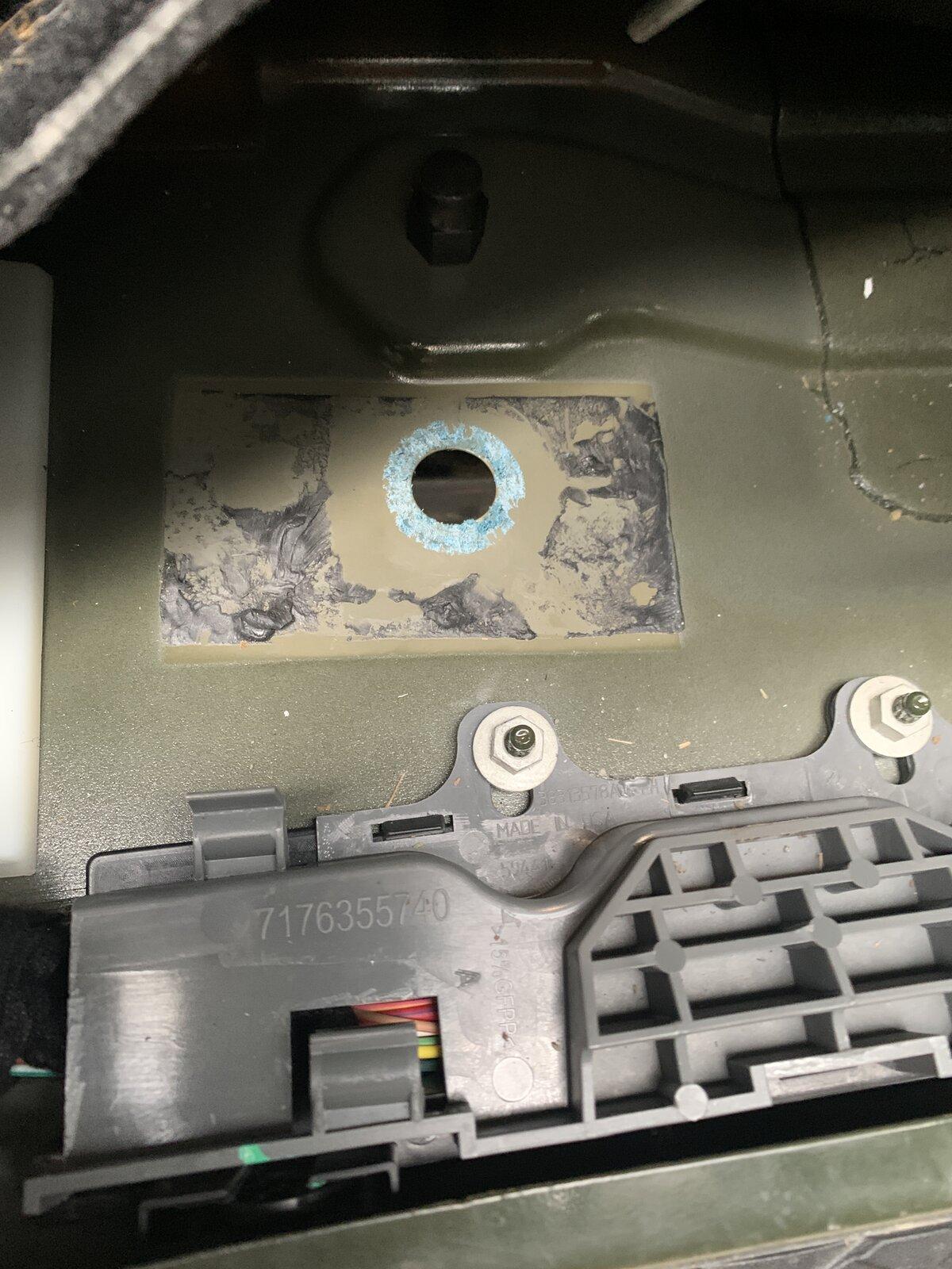 Jeep Gladiator Diesel auxiliary battery shots, placement & removal. 9FF8D9BF-31F6-4B99-8F85-58EE709E766A