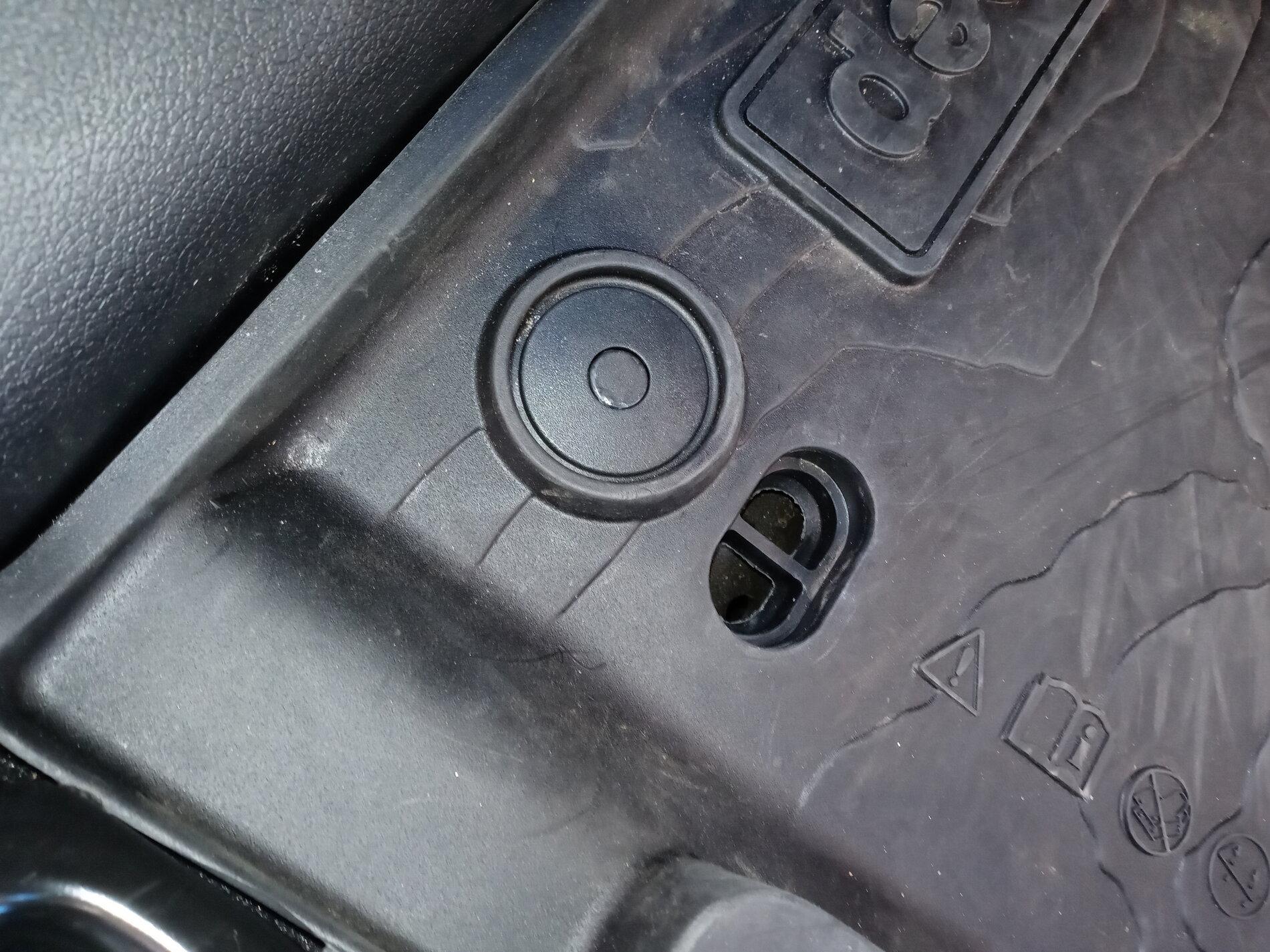 Jeep Gladiator Mopar Slush mats...a bit off 20211010_175321