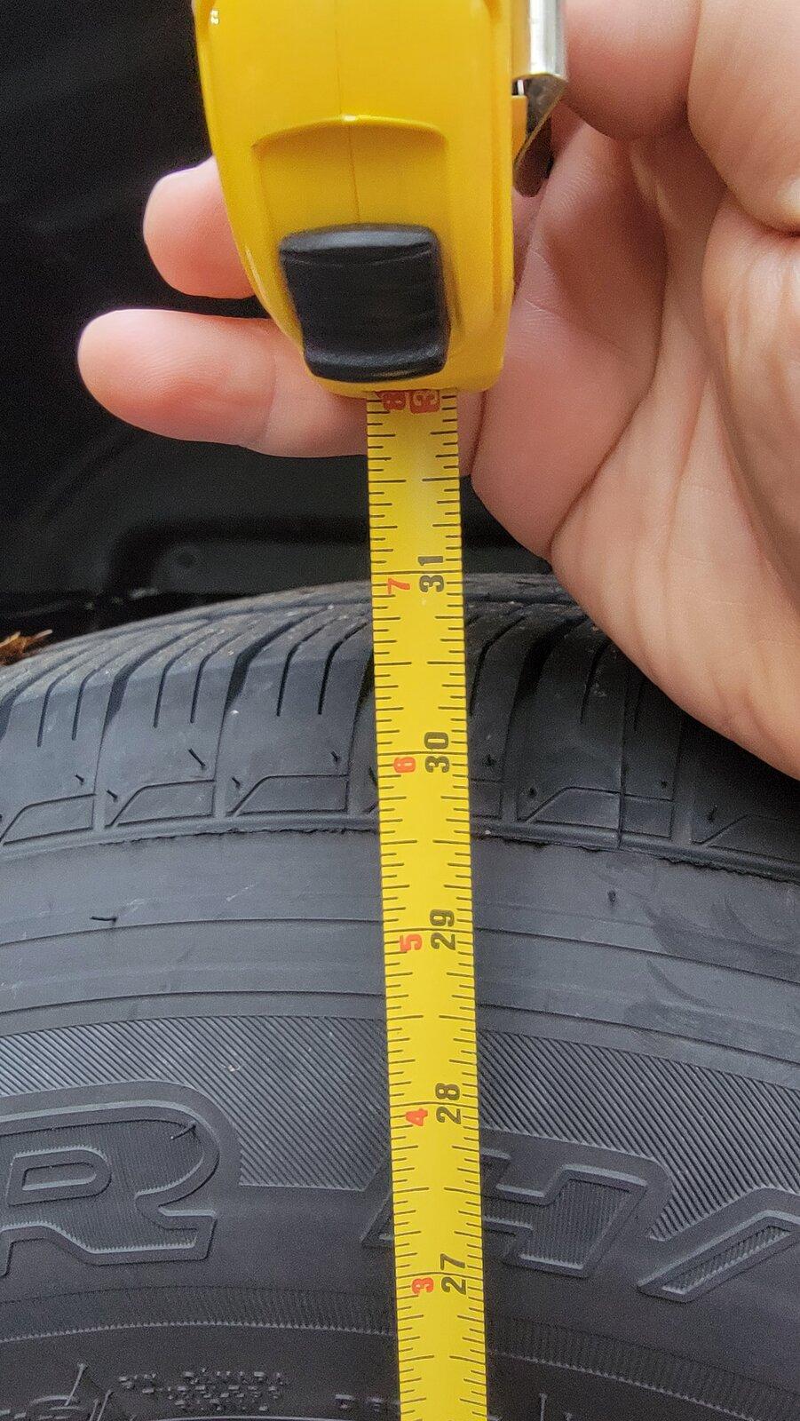 Jeep Gladiator 285/70r17s on stock wheels and no lift? (sport s) 20211010_171503