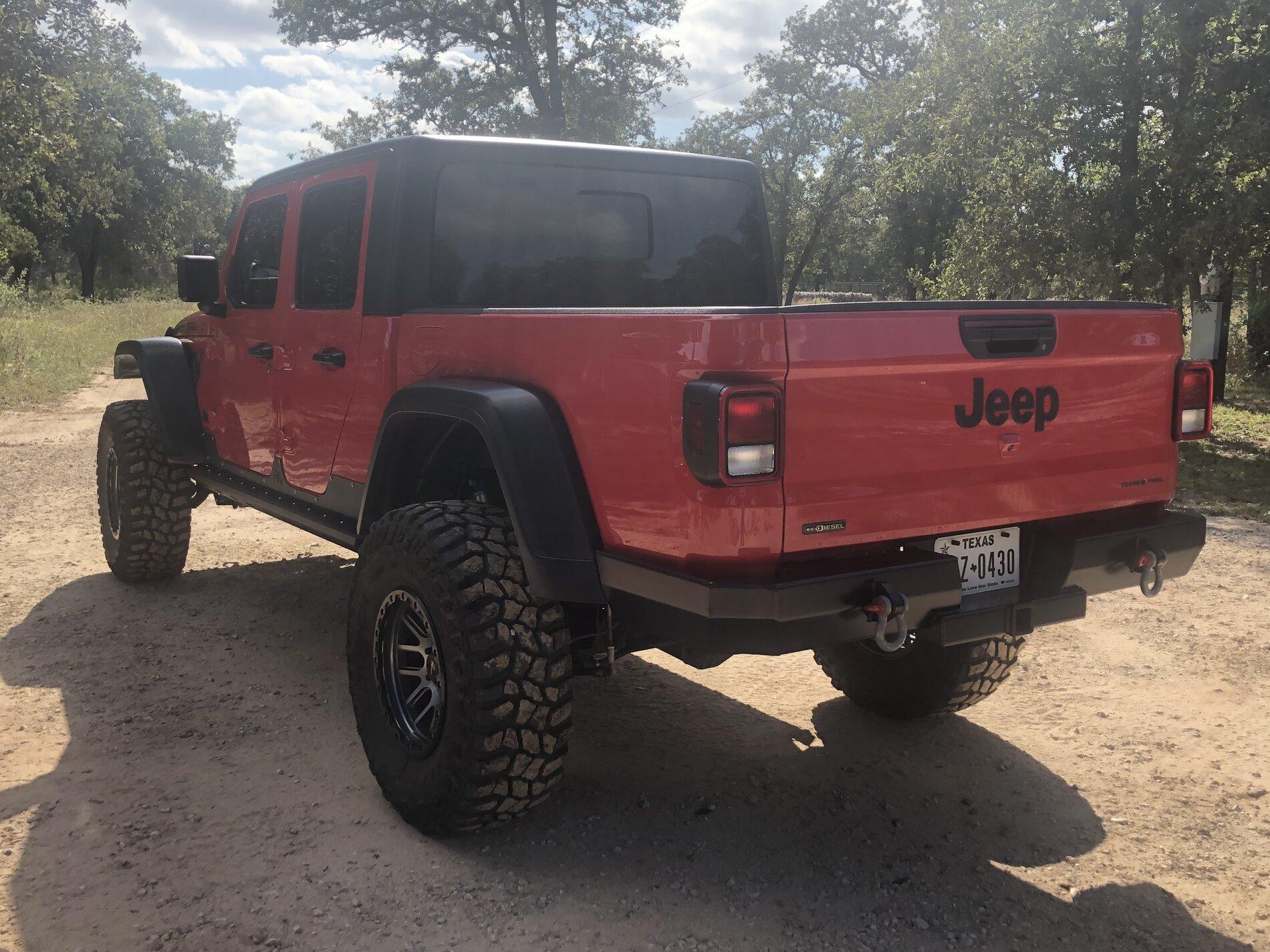 Jeep Gladiator Built 2021 Texas Trail Eco Diesel 41774B86-DD75-43DB-8E1E-C444727A571A