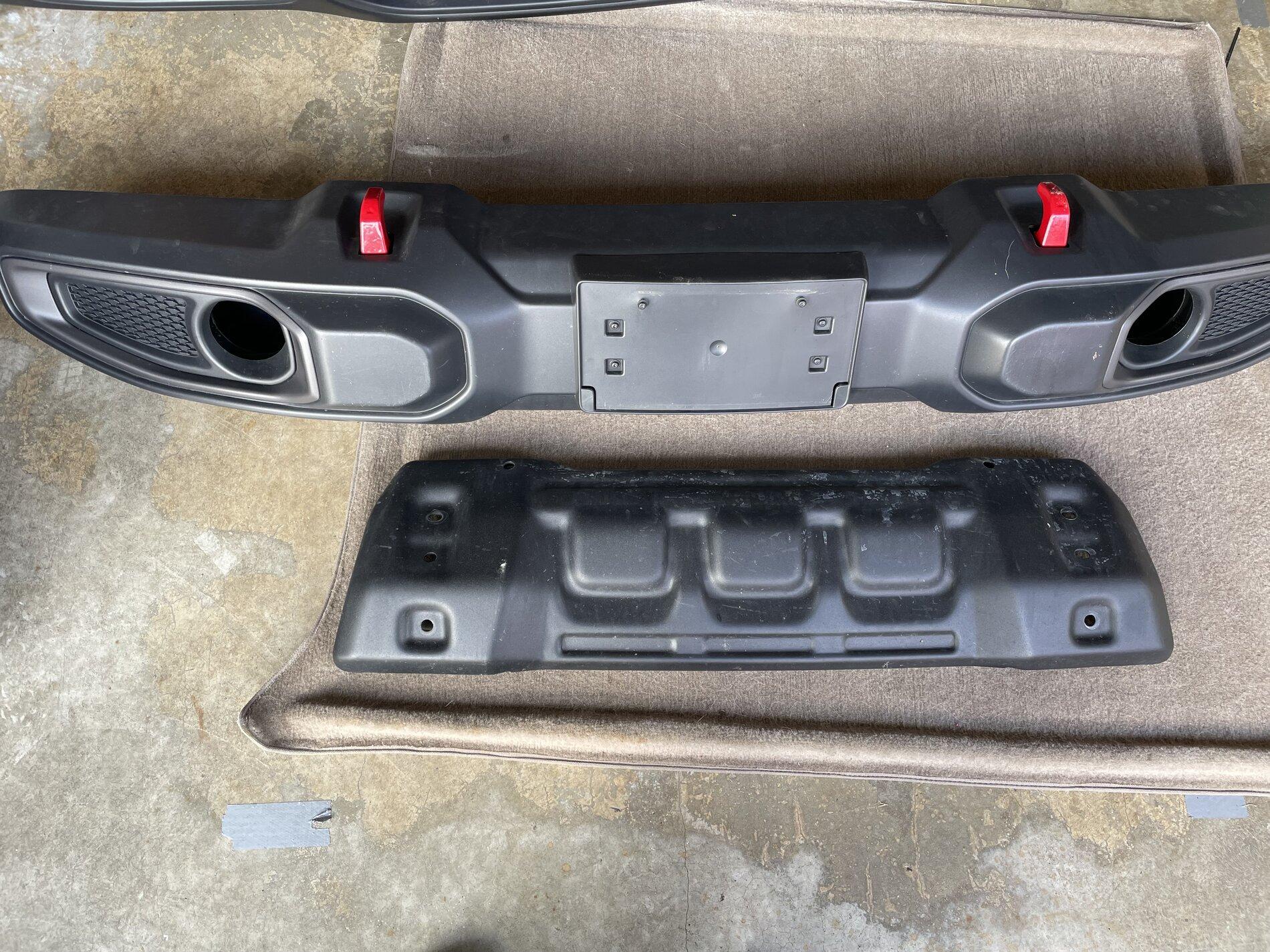 Jeep Gladiator Rubicon OEM Front Bumper for sale IMG-3464