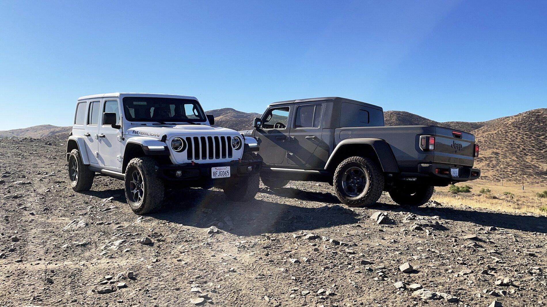 Jeep Gladiator STING GRAY Gladiator JT Club B1B6343B-E8B0-4F59-9FE3-ADA117C76A14