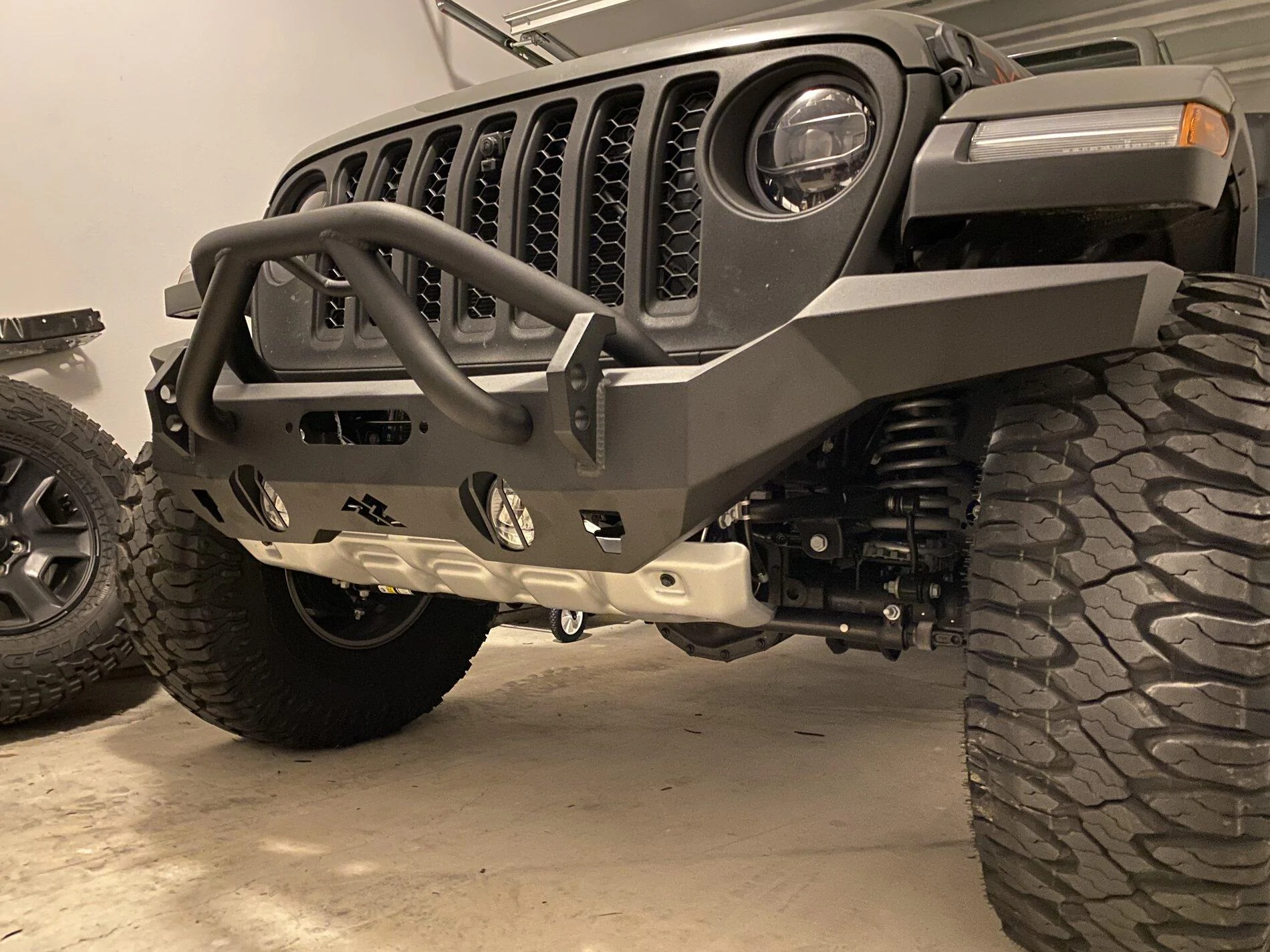 Jeep Gladiator (VolatileA) Big Sur - 2021 Sting Gray Mojave Build 157F5481-51A8-42F6-8929-9D7C2E071EB8