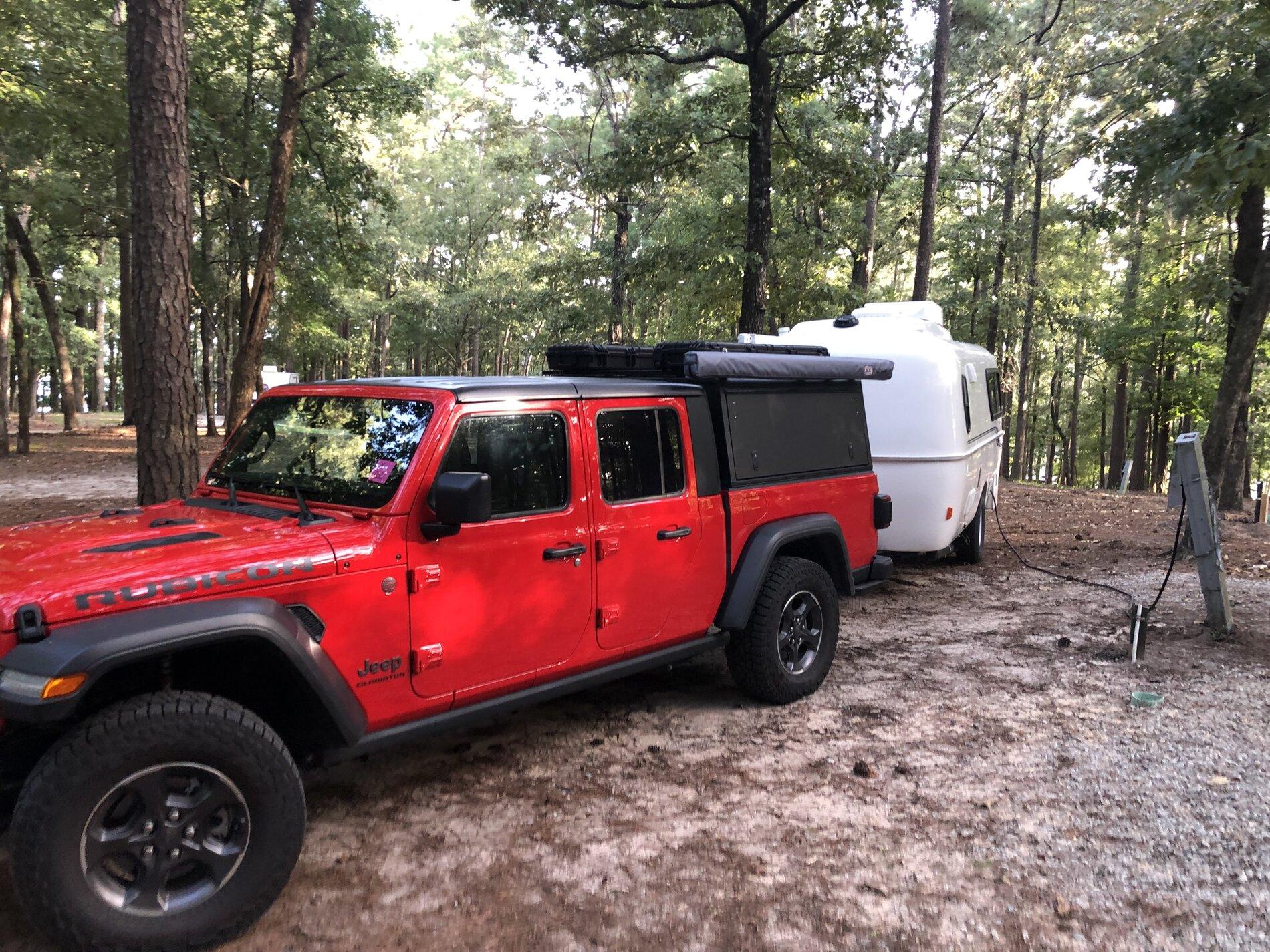 Jeep Gladiator RV Towing 65171107097__19B4F4BB-07A2-44A7-83F8-763664148C58