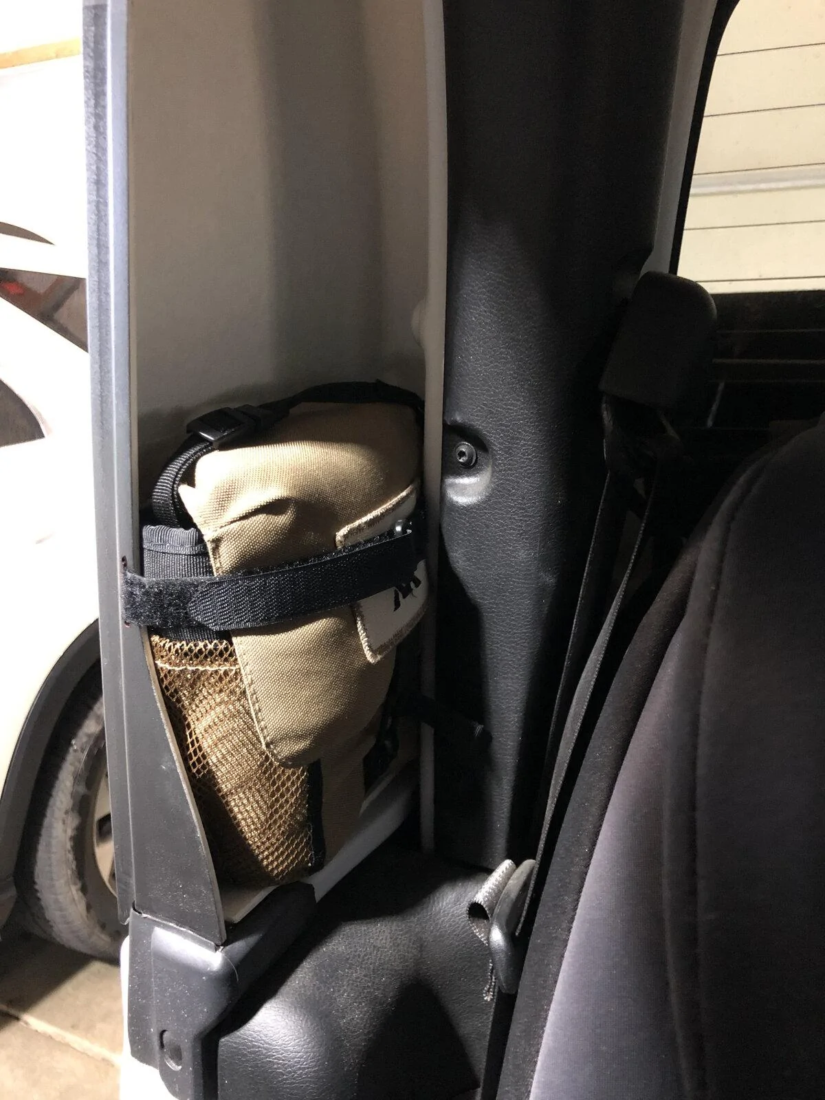 Jeep Gladiator "Out of the box" storage ideas in/out/under the Gladiator... IMG_9025