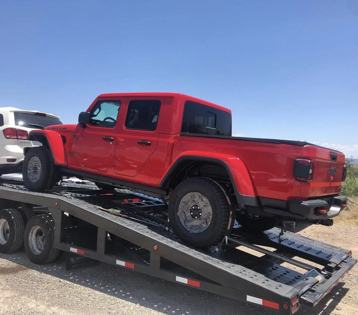 Jeep Gladiator FIRECRACKER RED Gladiator JT Club B319CBBD-20CB-48E8-9B75-61B244CAB729