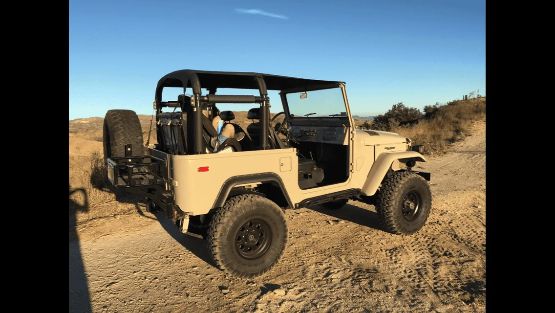 Jeep Gladiator While waiting, check out and drool over this FJ45 7C76241E-C1E1-4804-98C6-FFEB3FE65596