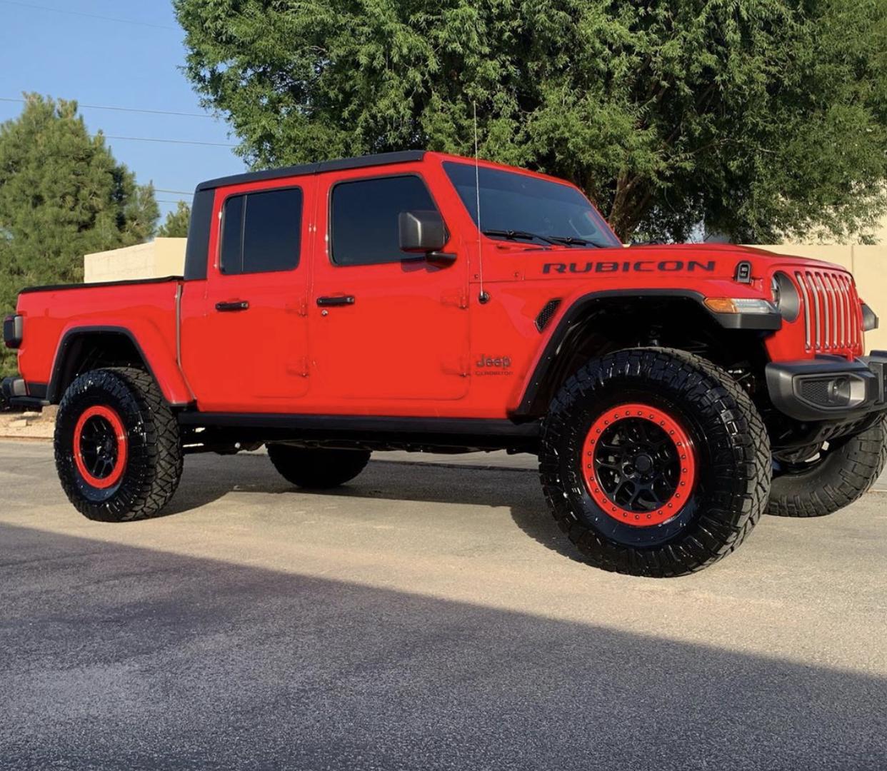 Jeep Gladiator FIRECRACKER RED Gladiator JT Club 68DE0771-3FDE-42C8-BD81-038D29693419