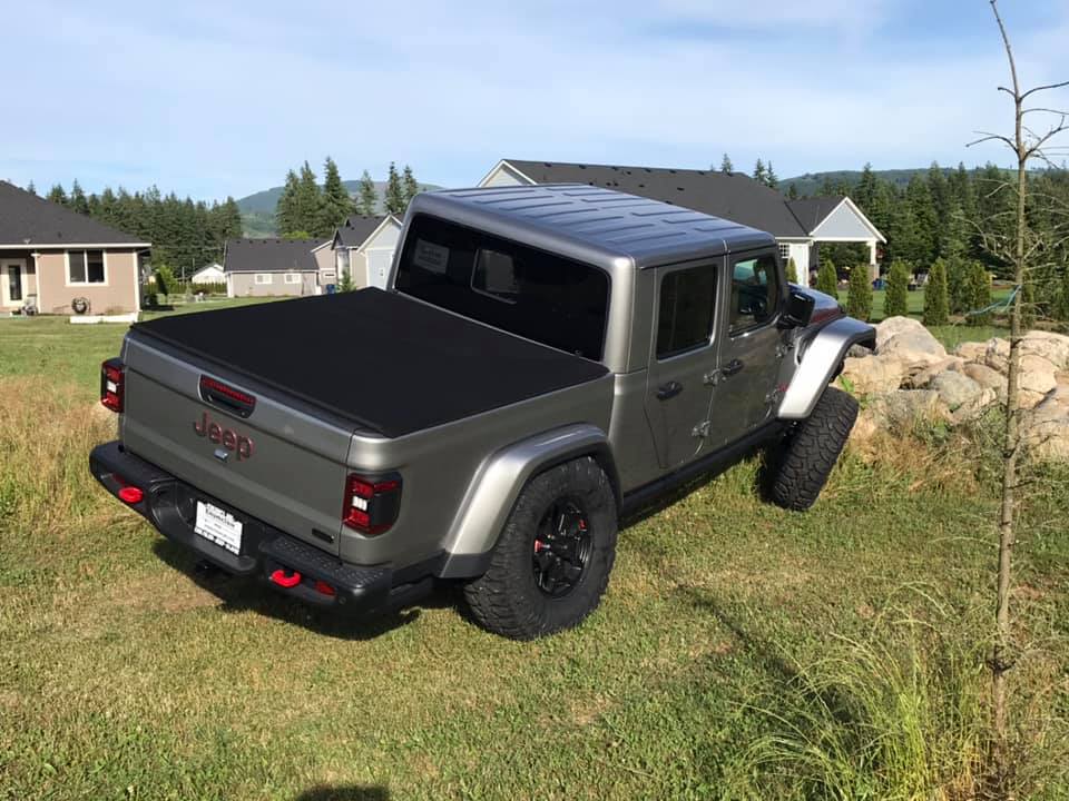 Jeep Gladiator BosRacing JT PreRunner 64249725_2209249629144918_804893046117236736_n
