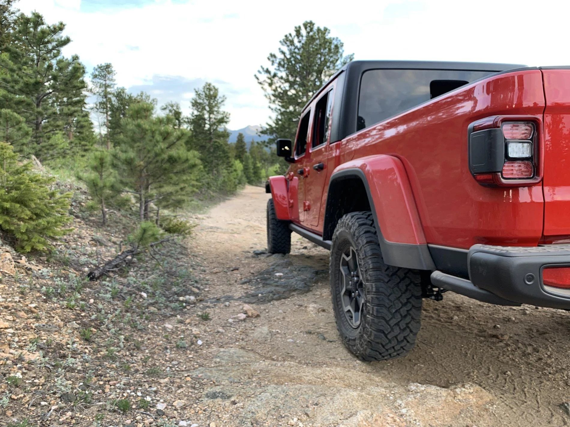 Jeep Gladiator FIRECRACKER RED Gladiator JT Club CE66F129-857D-4789-AD1F-010688A5A213