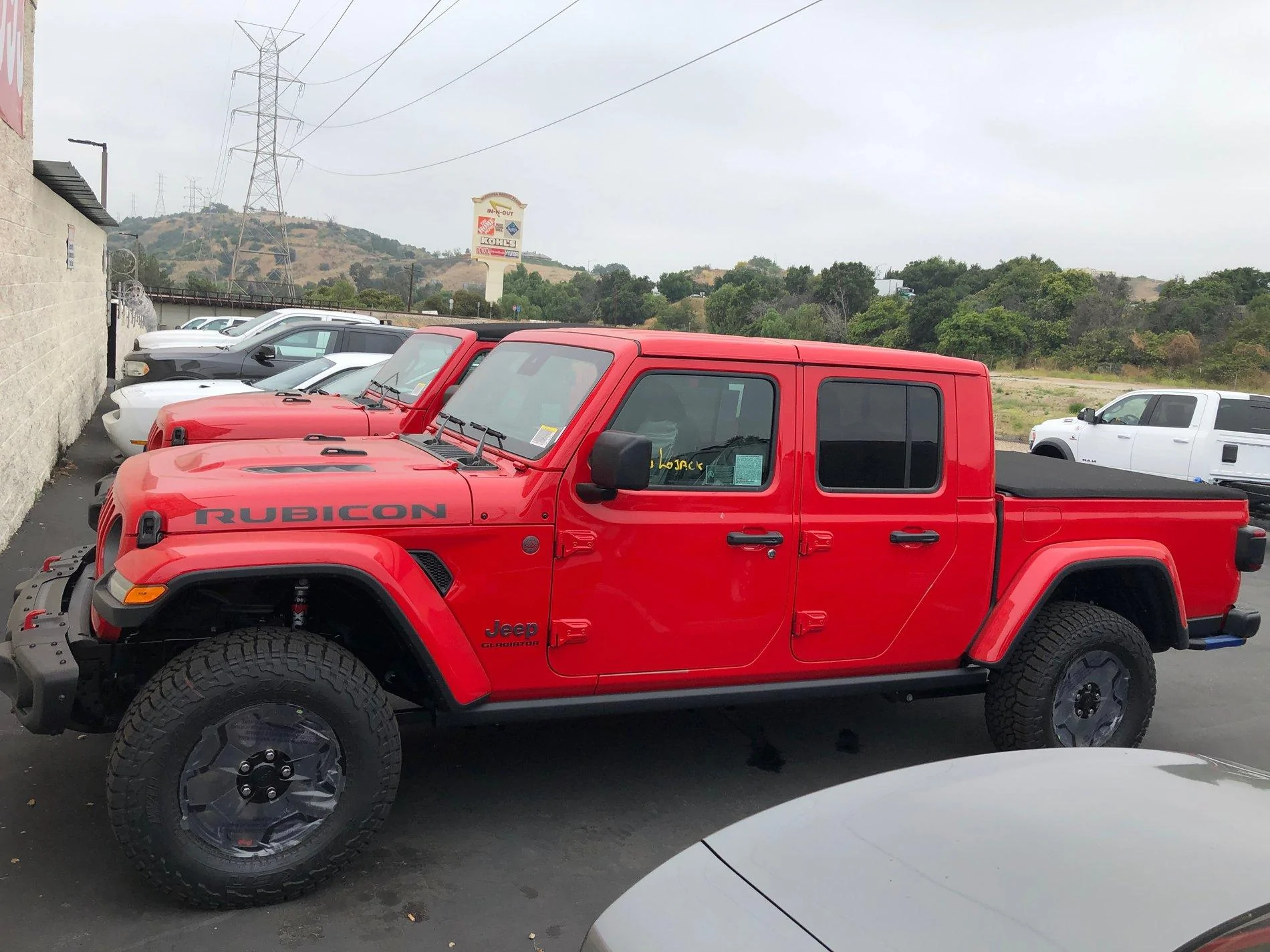 Jeep Gladiator She's in!!! IMG_1208