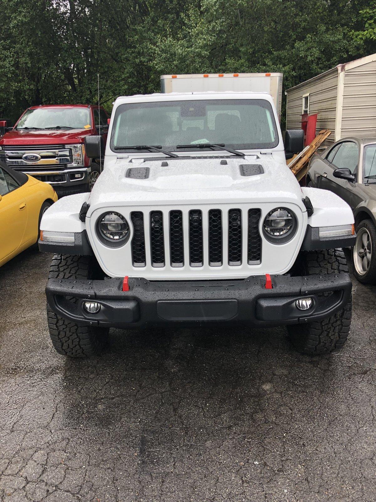 Jeep Gladiator LAUNCH EDITION Gladiator JT Club 59121D30-1E3C-45CE-B0B5-D2251D485A87