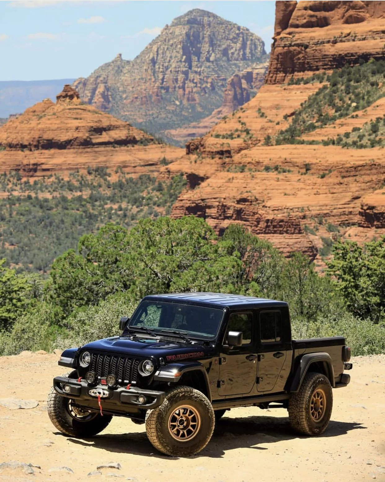 Jeep Gladiator BLACK Gladiator JT Club 0AE22F35-2DA3-4FC1-8085-C3BBD07EB06F