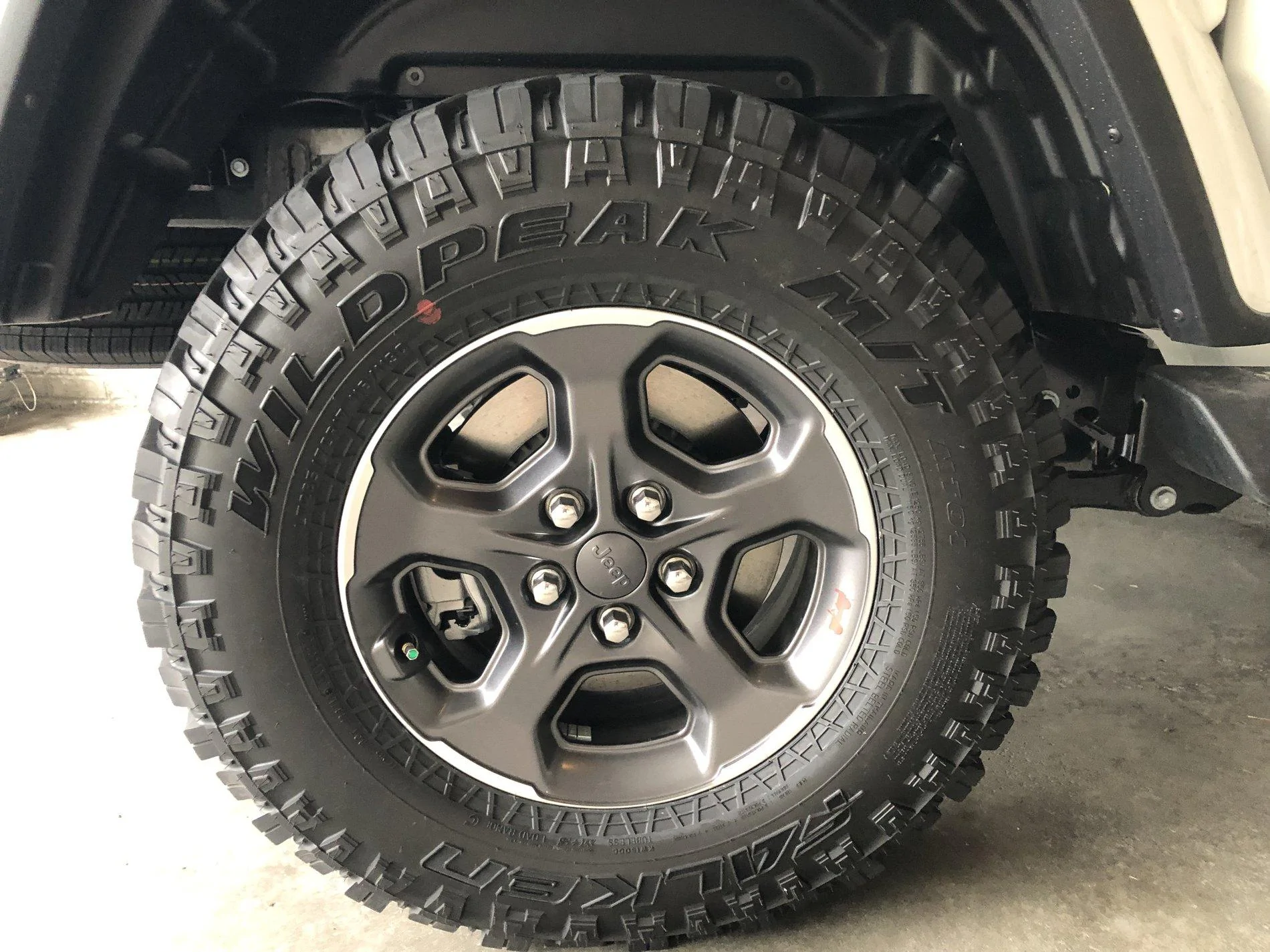 Jeep Gladiator New Rubicon tires and rim take offs 3F63589A-5558-4B99-8249-148E099CD377