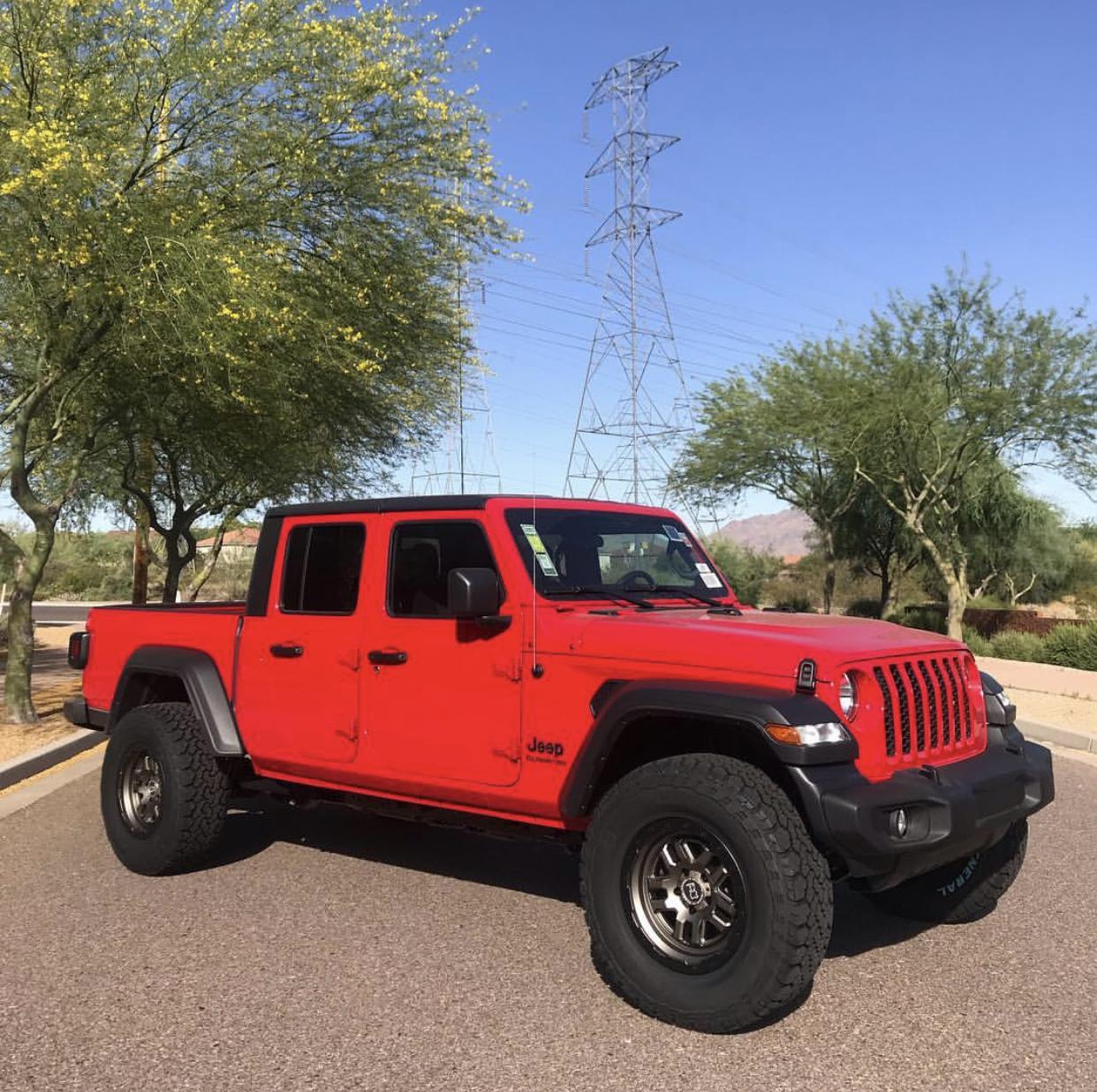 Jeep Gladiator FIRECRACKER RED Gladiator JT Club 272ACA2C-0528-4C0A-9D5C-298CD48977E1