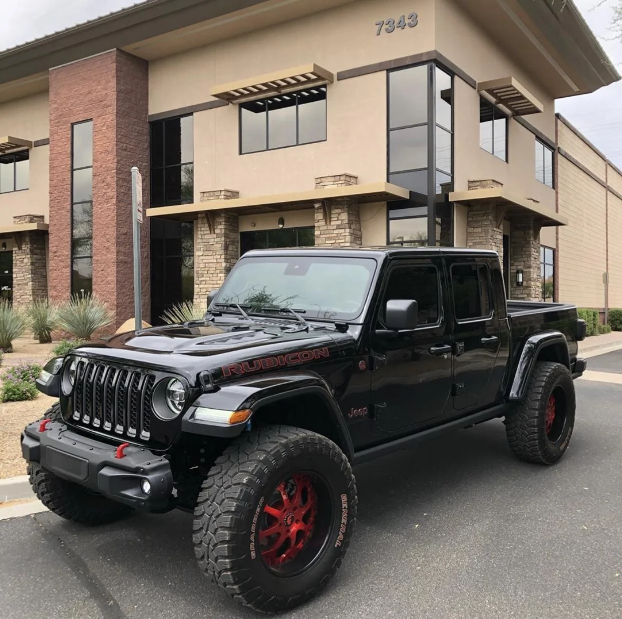 Jeep Gladiator BLACK Gladiator JT Club BF37D8CC-2F53-4C09-AB92-99F9727F75FB