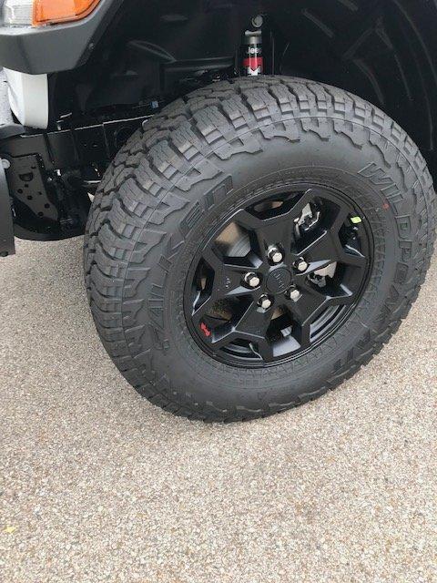 Jeep Gladiator Rubicon Wheels vs LE Wheels LE_Wheel