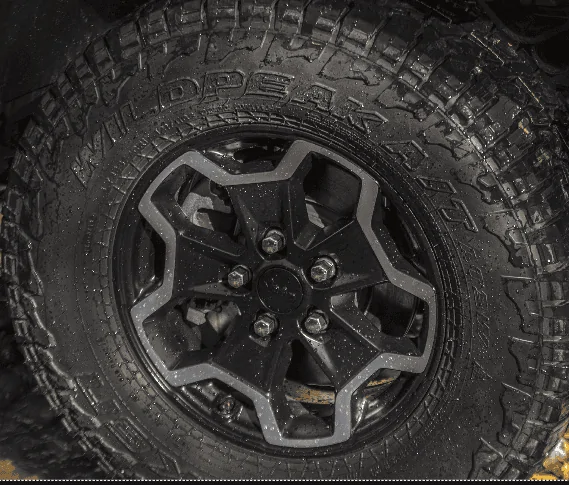 Jeep Gladiator Rubicon Wheels vs LE Wheels Rubicon Wheel2