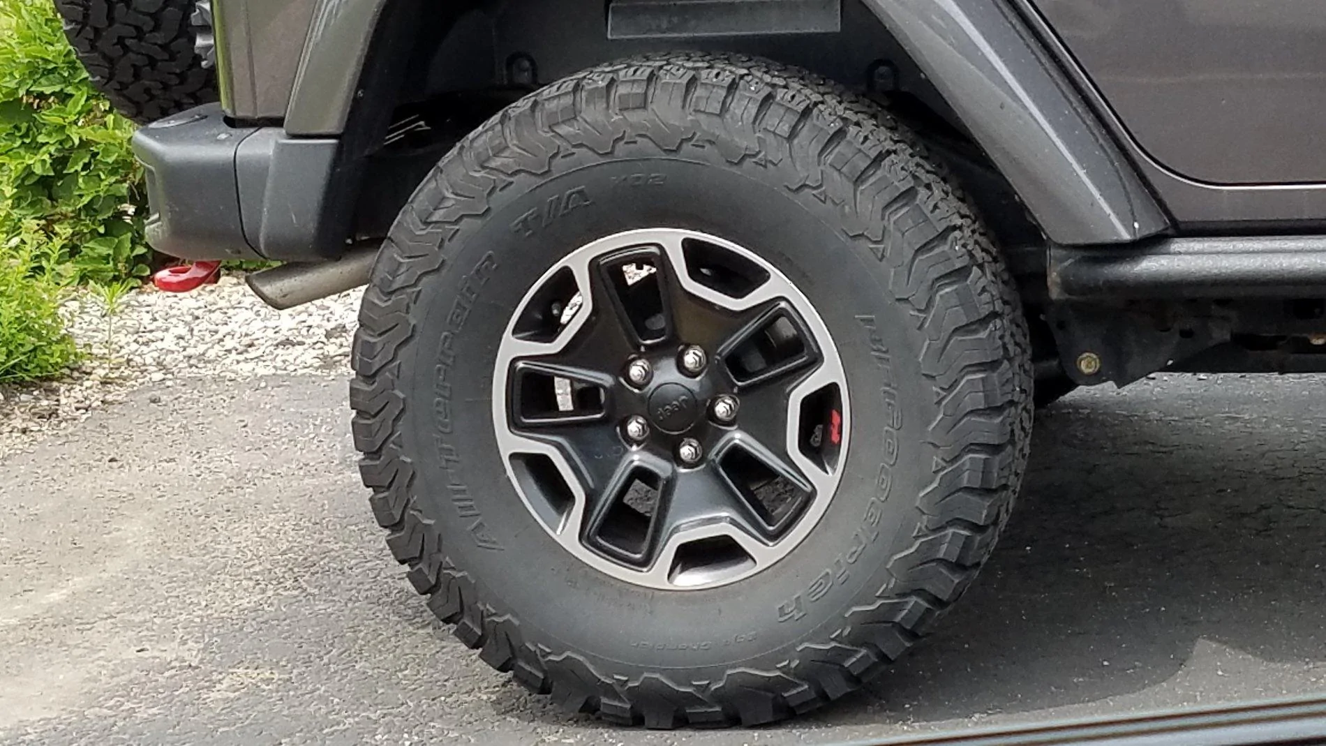 Jeep Gladiator Rubicon Wheels vs LE Wheels 20190621_111507