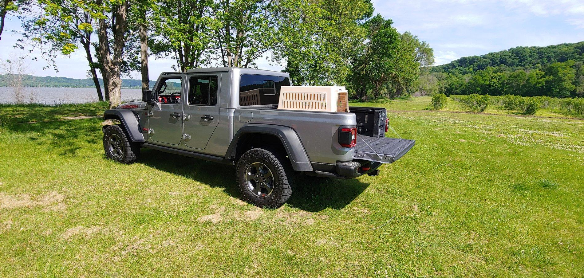 Jeep Gladiator Took Delivery of Your JT? Sign in Here! 20190608_160157