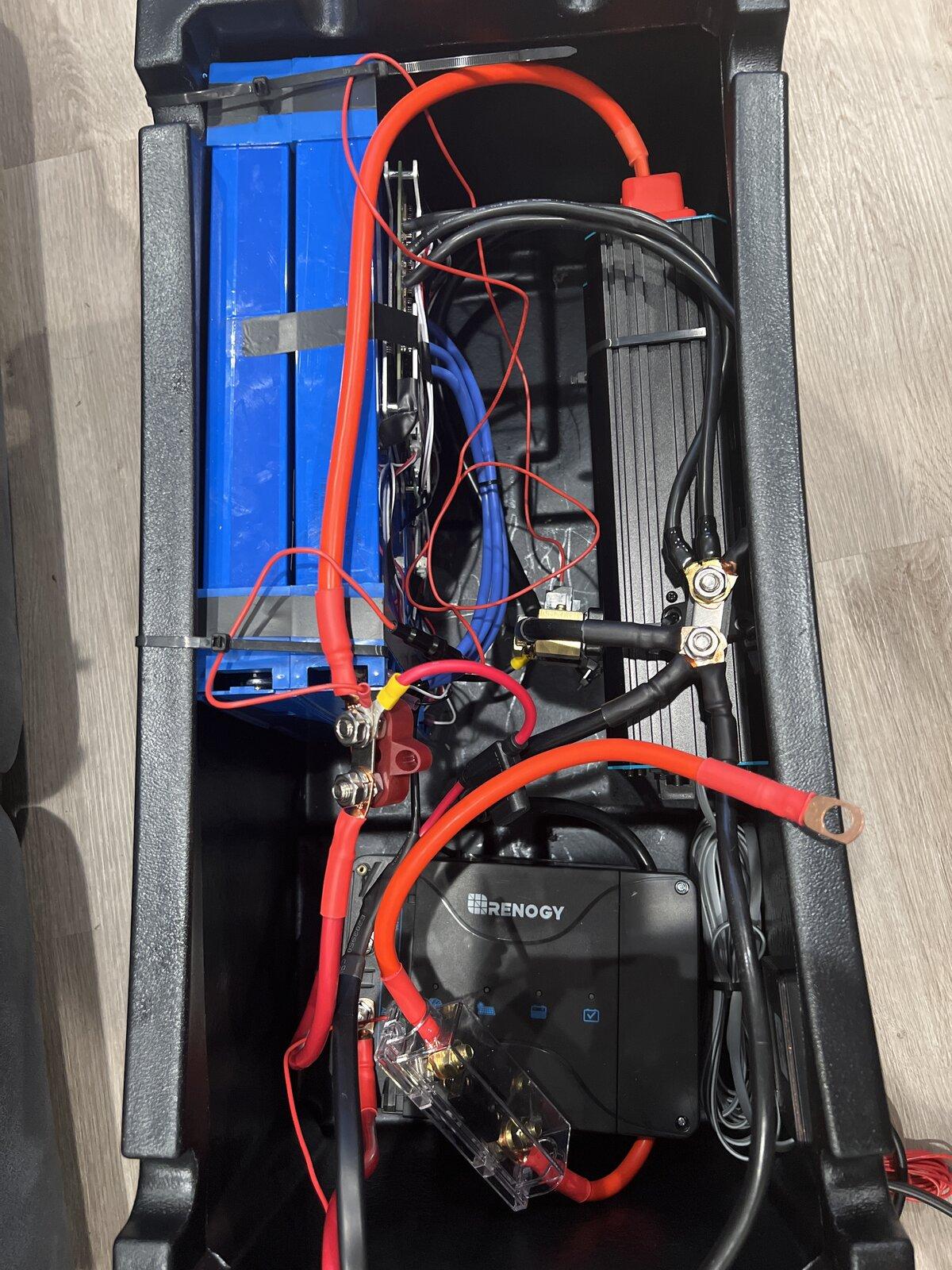 Jeep Gladiator Anyone using a Dc to Dc charger for a second battery? image