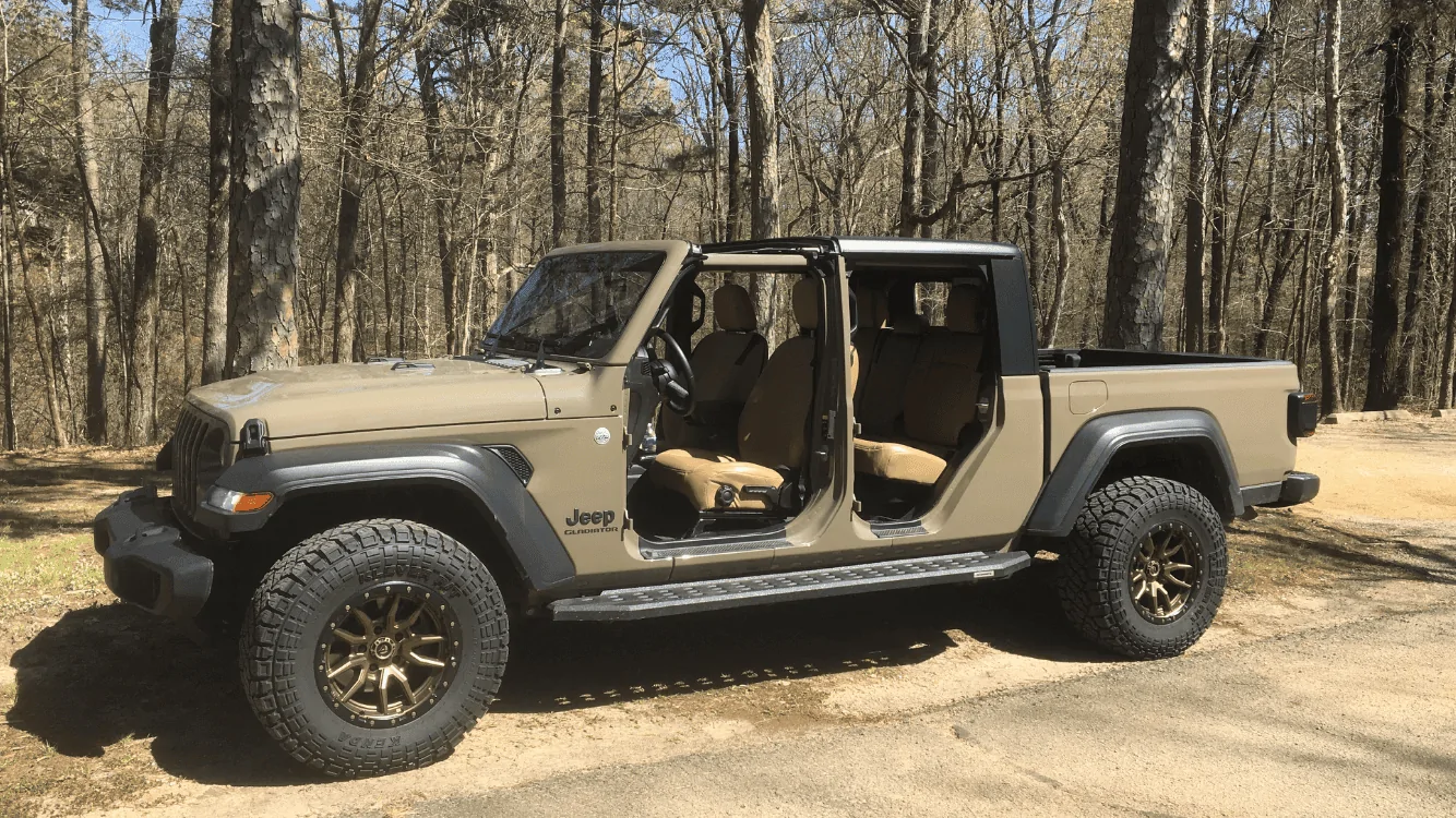 Jeep Gladiator Lets see Pics of 33x12.5 35278513-6ECC-45F9-8109-B45351345FFD