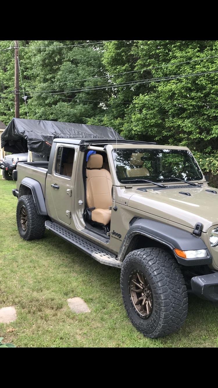 Jeep Gladiator Lets see Pics of 33x12.5 C5FA3E57-947E-459C-8222-5E09ABACD0F3