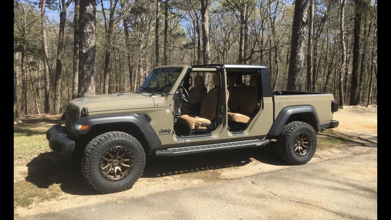Jeep Gladiator Lets see Pics of 33x12.5 713F8D4D-CDDF-445A-A36A-071ECA058ED7