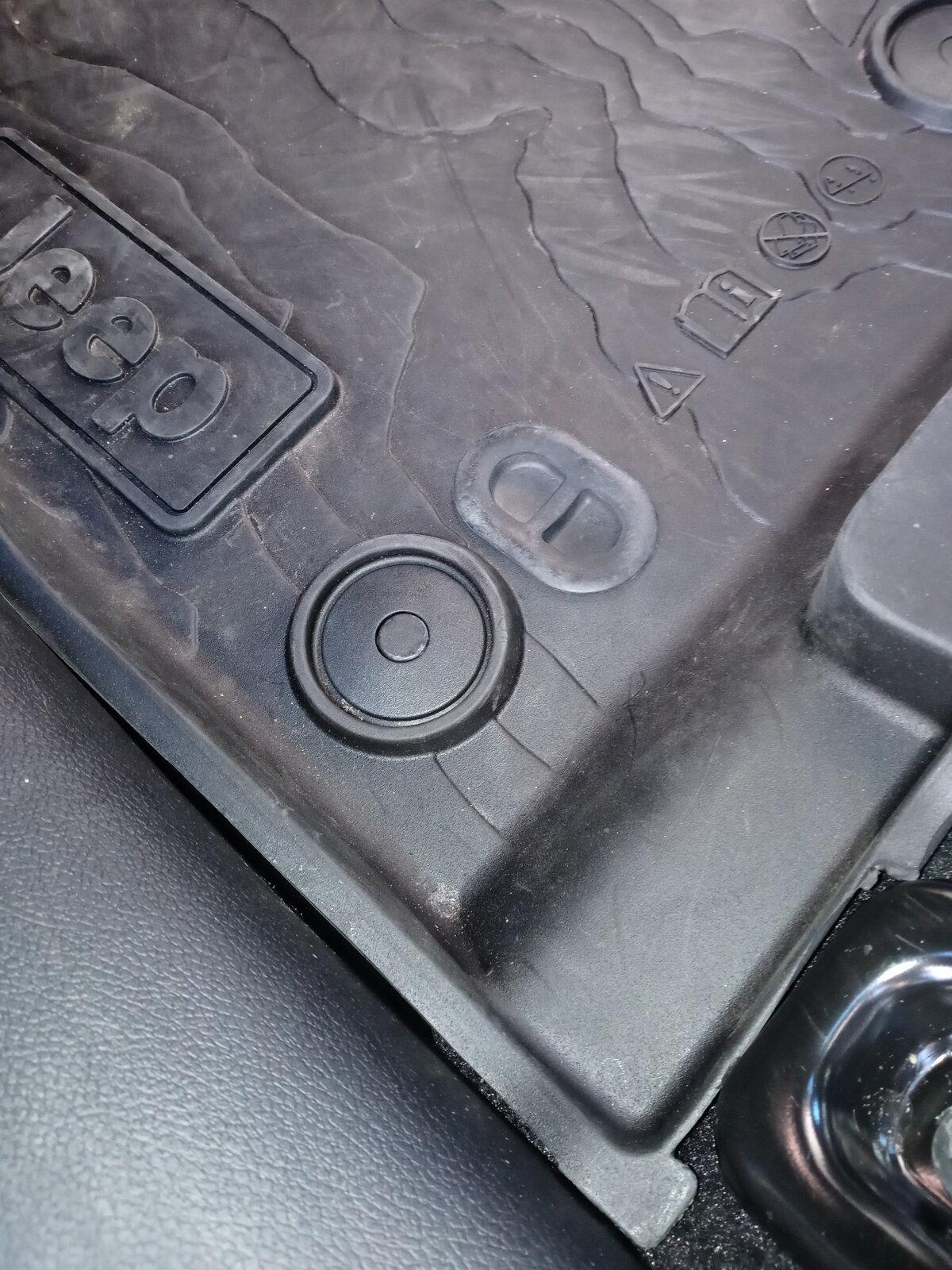 Jeep Gladiator All Weather Slush Mats Proper Install - Duh Moment 20211010_175332-