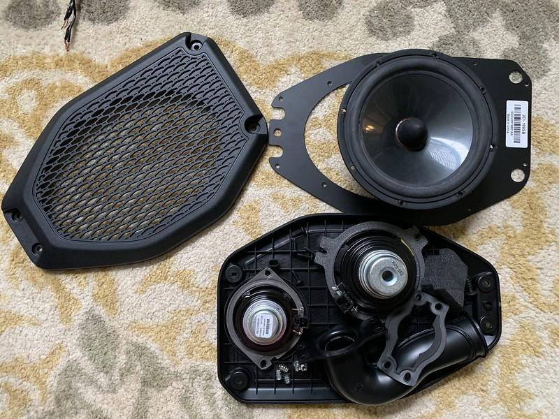Jeep Gladiator Easy rollbar speaker upgrade for Alpine Premium system 51336509706_2011d4eab0_c
