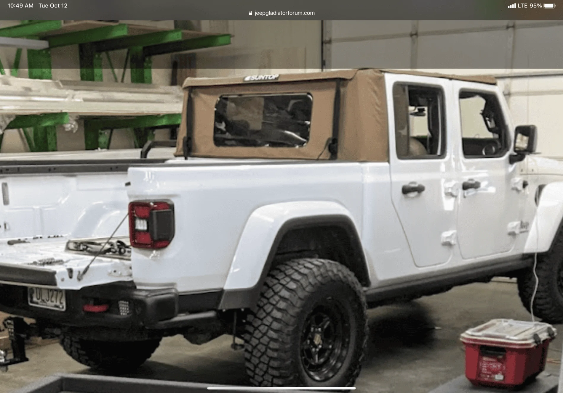 Jeep Gladiator Suntop Working on a Gladiator Product 1C60133C-89C6-493D-B608-1EBA776627C8