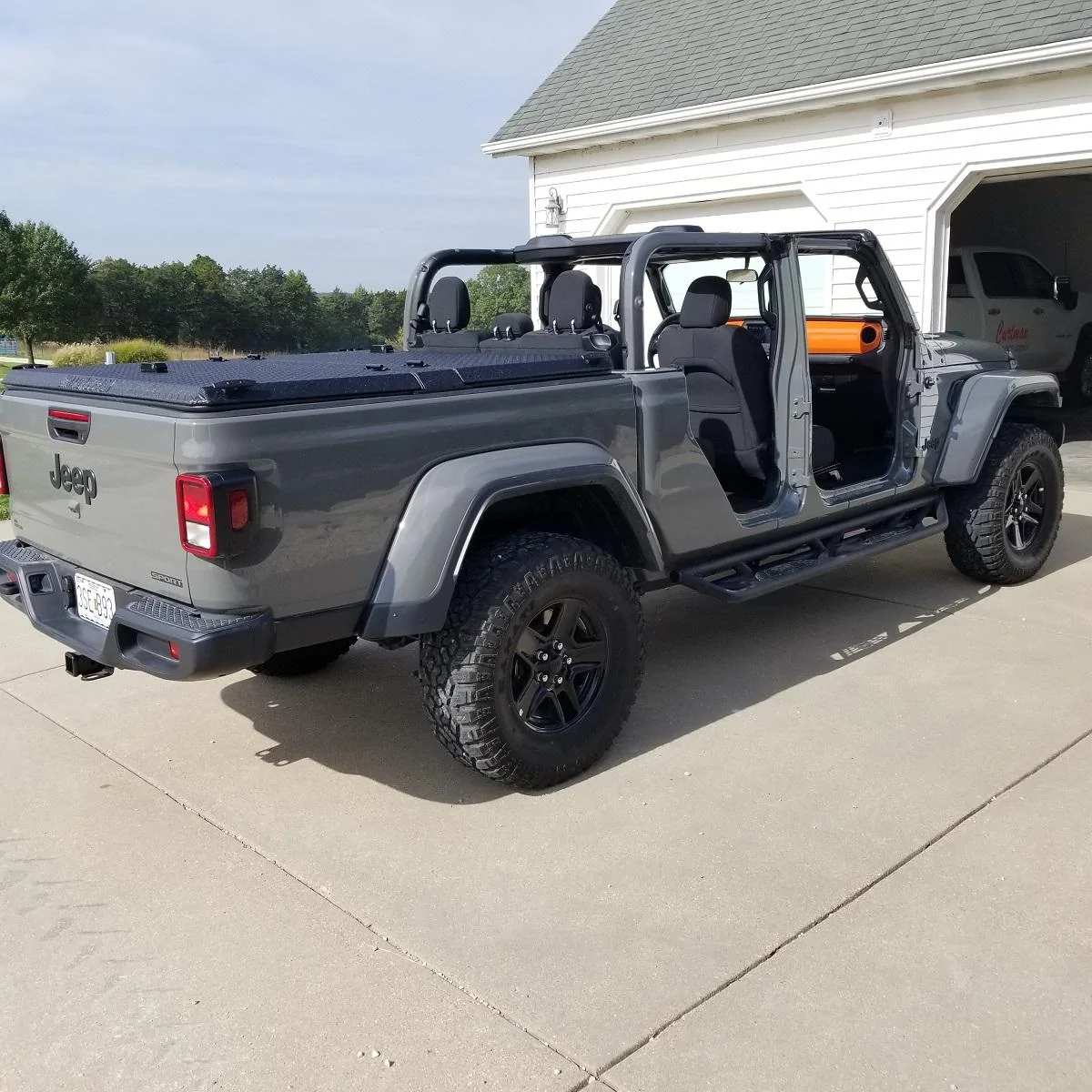Jeep Gladiator When do you have your doors on/off? naked3