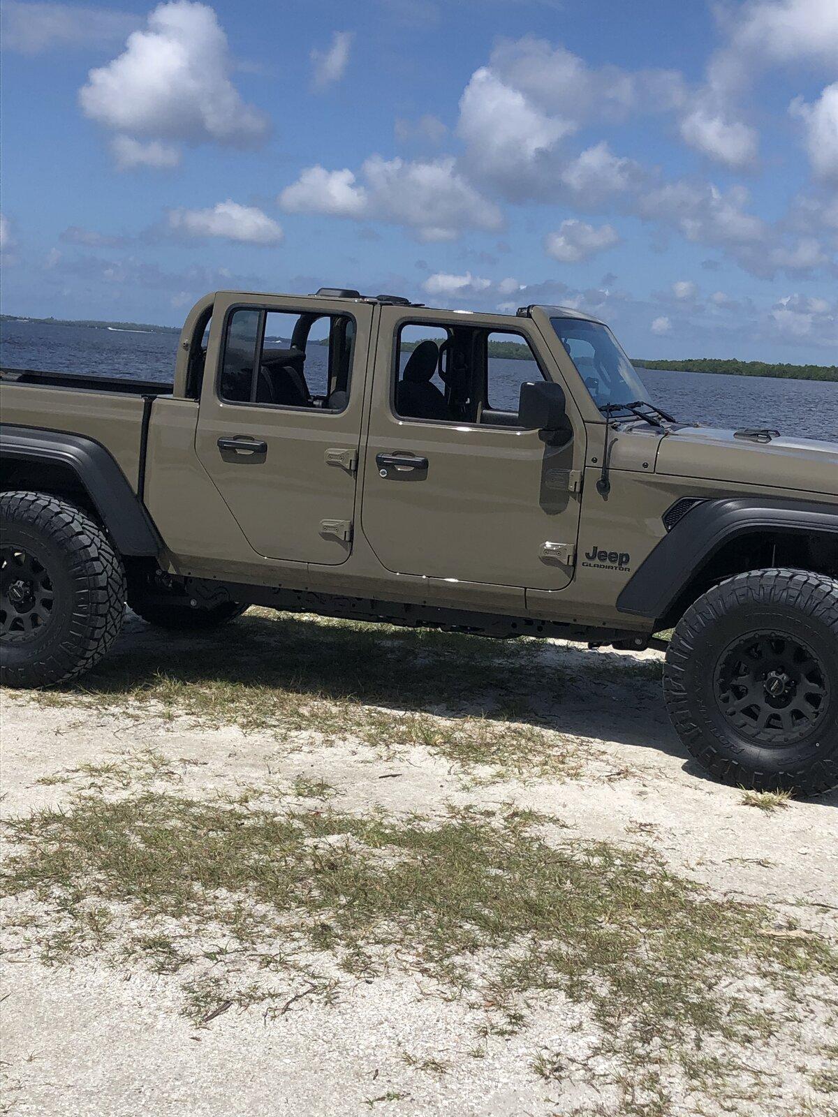 Jeep Gladiator Lets see those Gladiator Beach pics AD73A680-A07D-485F-B1E3-3FD828AAE74F