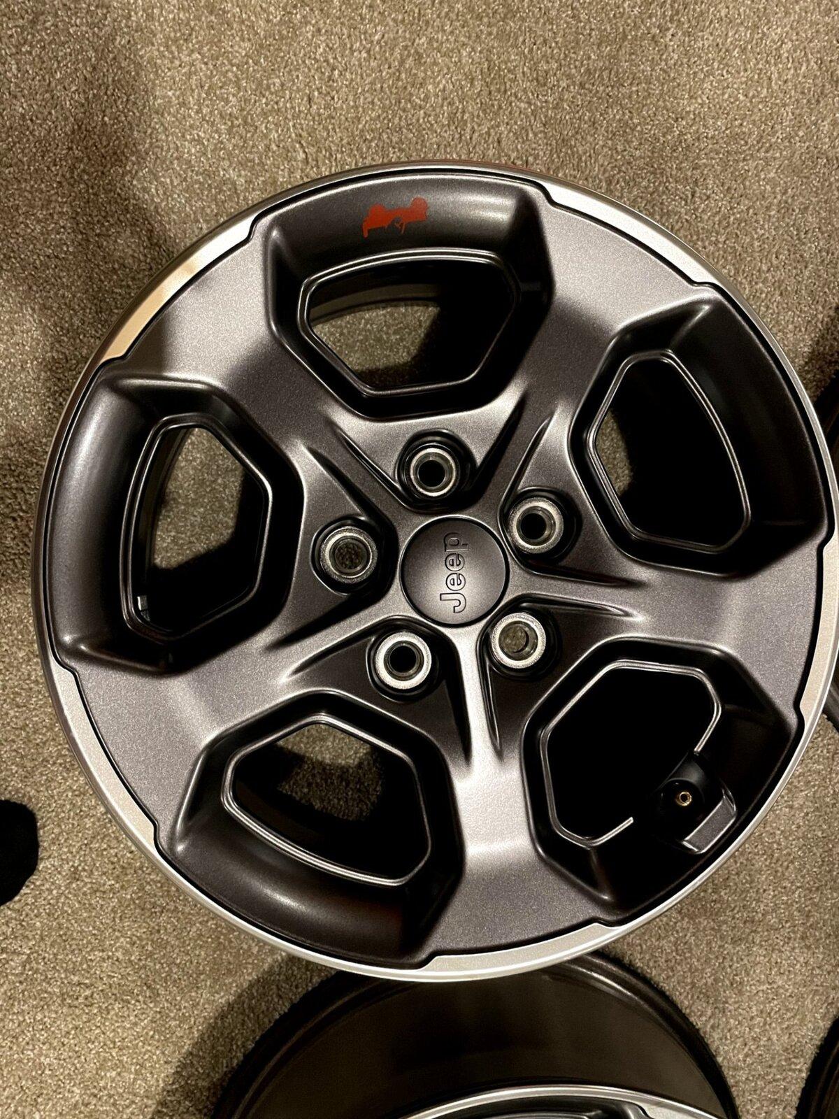 Jeep Gladiator Gladiator Rubicon Stock Wheels -$400 + $50 for spare NrH0KwWNQKGvnwJdEEUMT