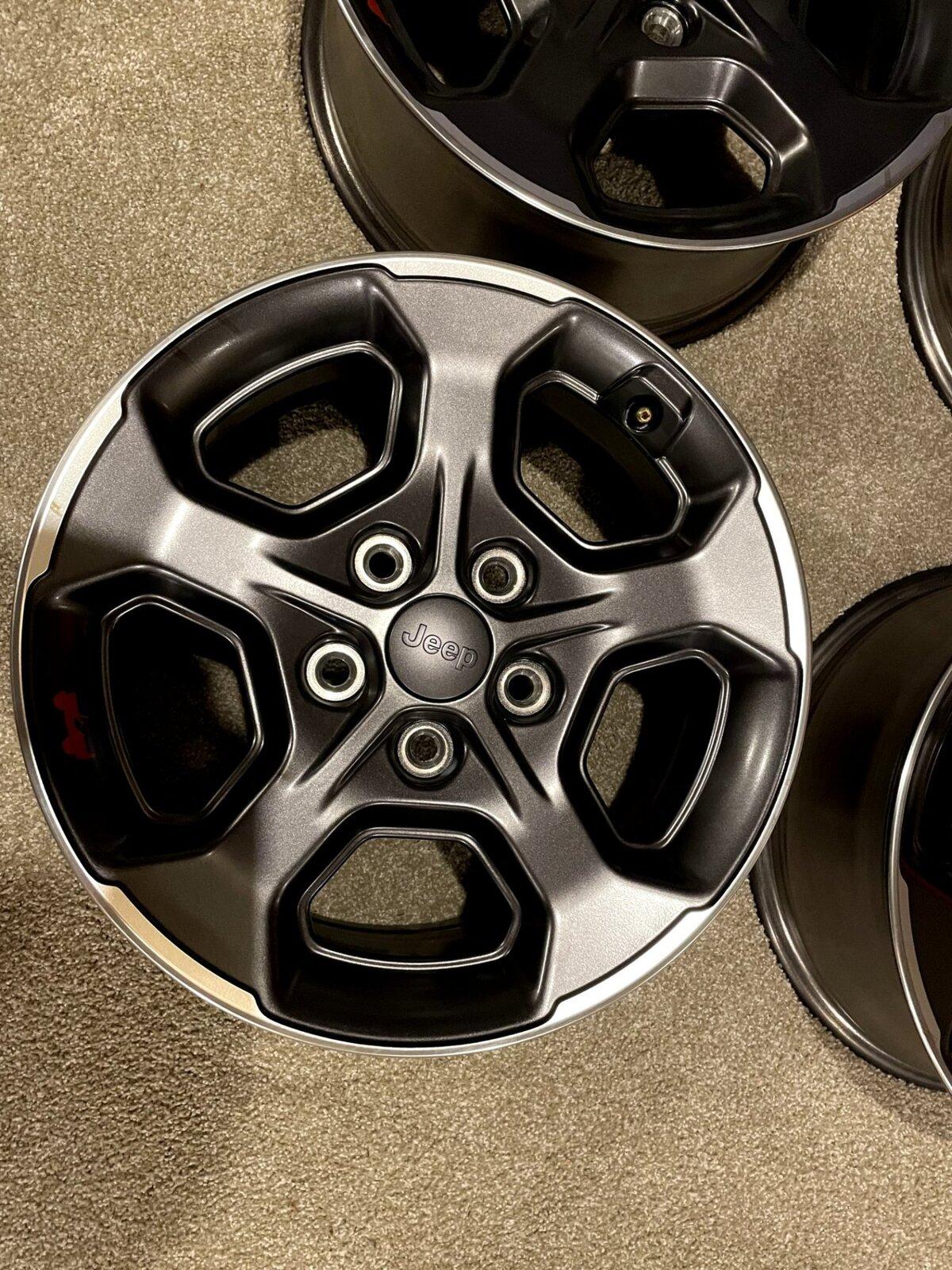 Jeep Gladiator Gladiator Rubicon Stock Wheels -$400 + $50 for spare ndJUUsfFS5qhmyu7kkvv