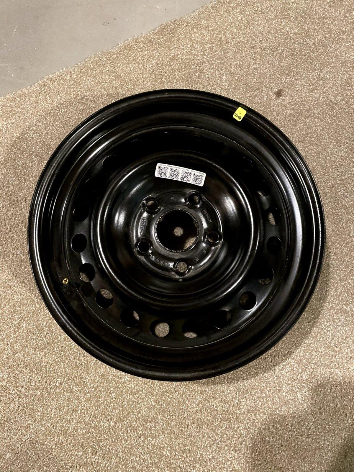 Jeep Gladiator Gladiator Rubicon Stock Wheels -$400 + $50 for spare wAloMDZuSFKNQT5pfokcwQ