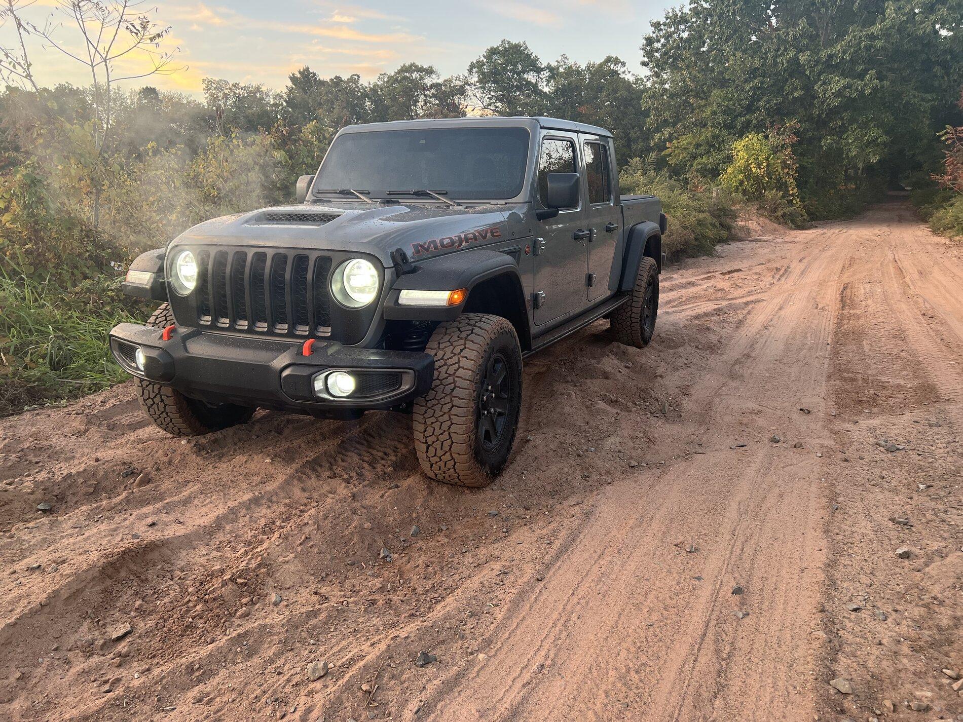 Jeep Gladiator STING GRAY Gladiator JT Club 12B8746C-F633-4D16-AE2B-9C5AC9B5AC05