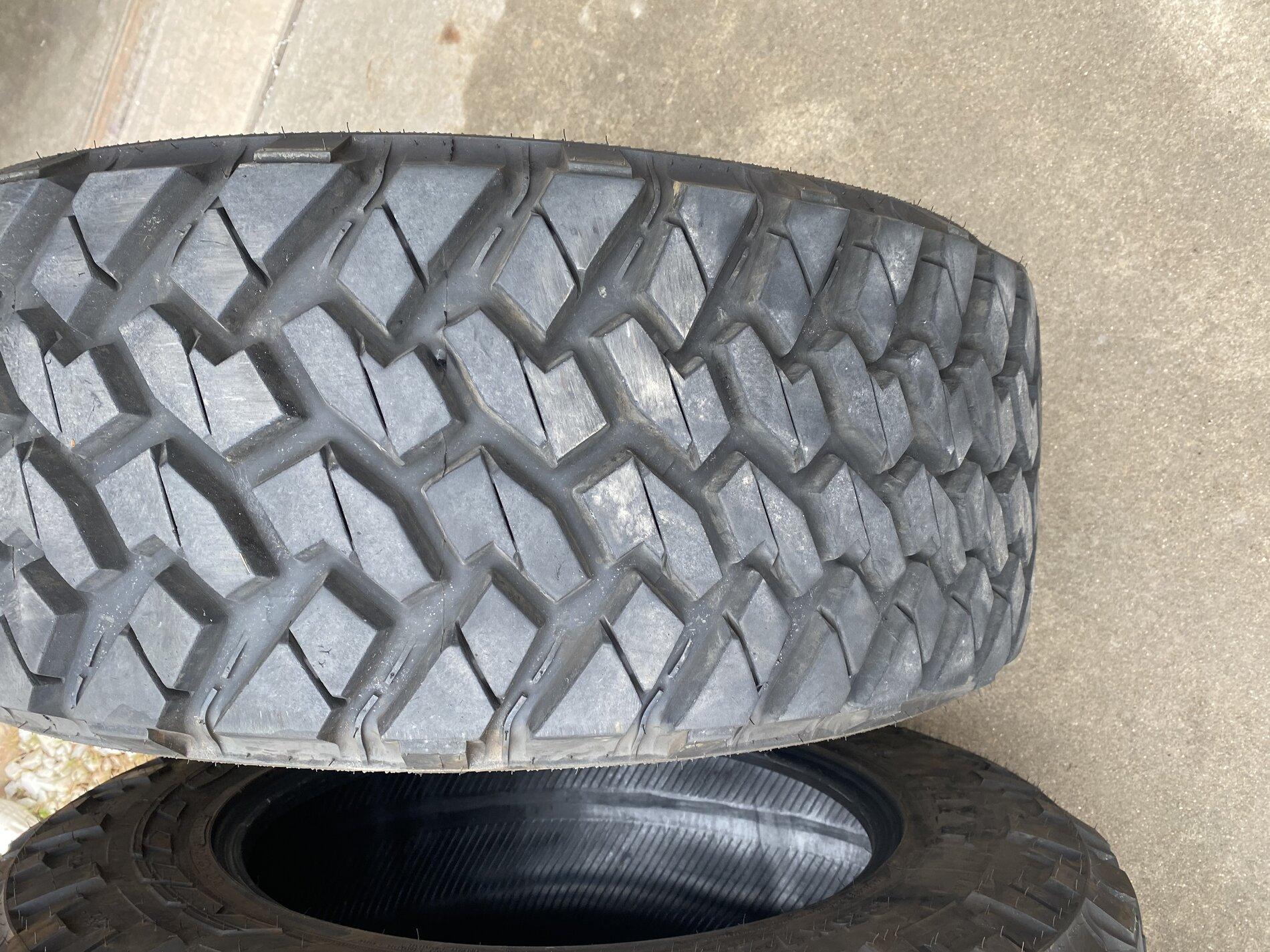 Jeep Gladiator WTS 35 X 12.5 R 20 Nitto Trail Grapplers FF642523-38A2-41A5-B5FD-48C5DFF3C040