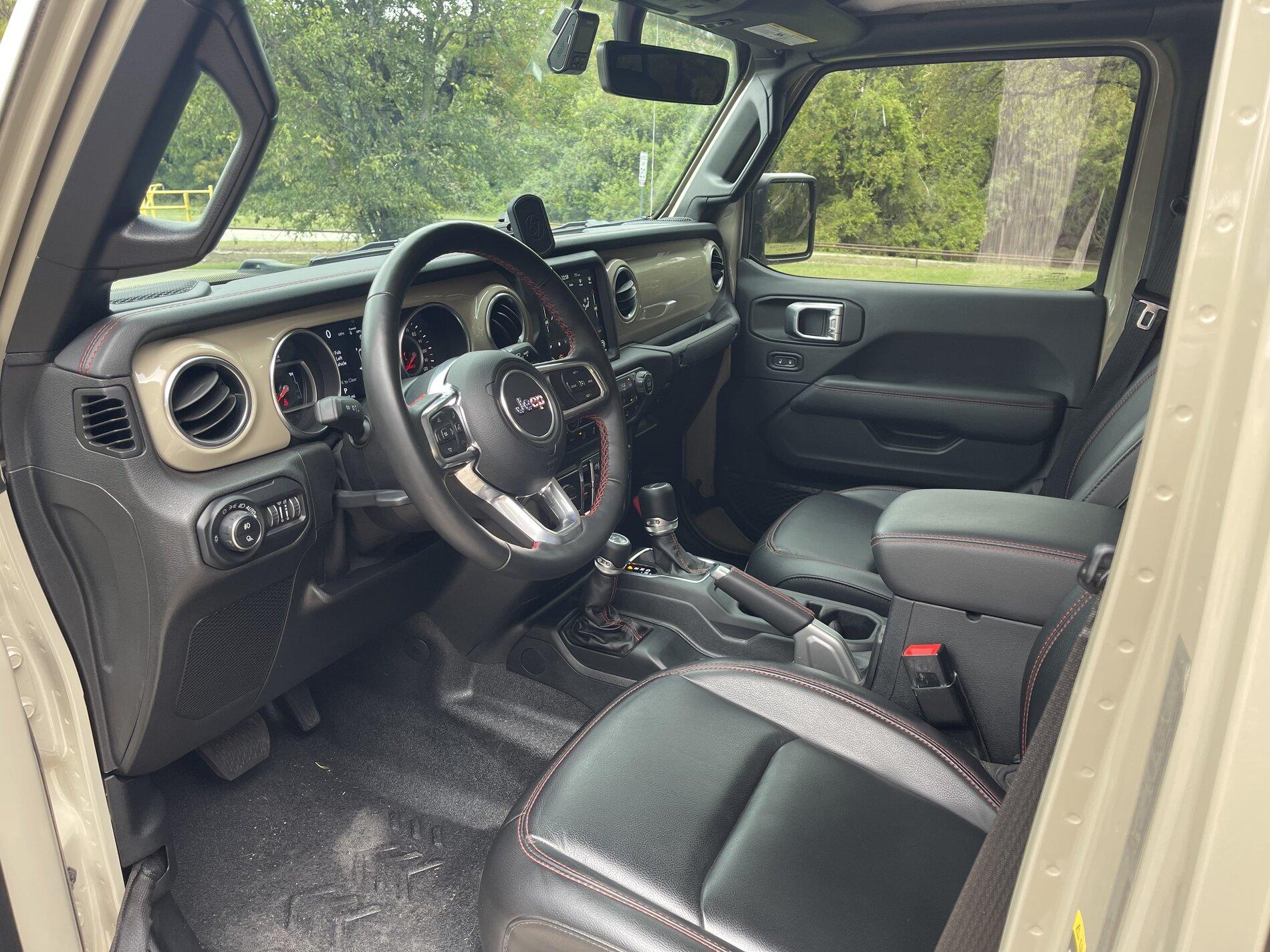 Jeep Gladiator 2020 Jeep Gladiator Rubicon + Extras BEF799F9-0EFA-42A8-B3F4-FC959B9BBB7C