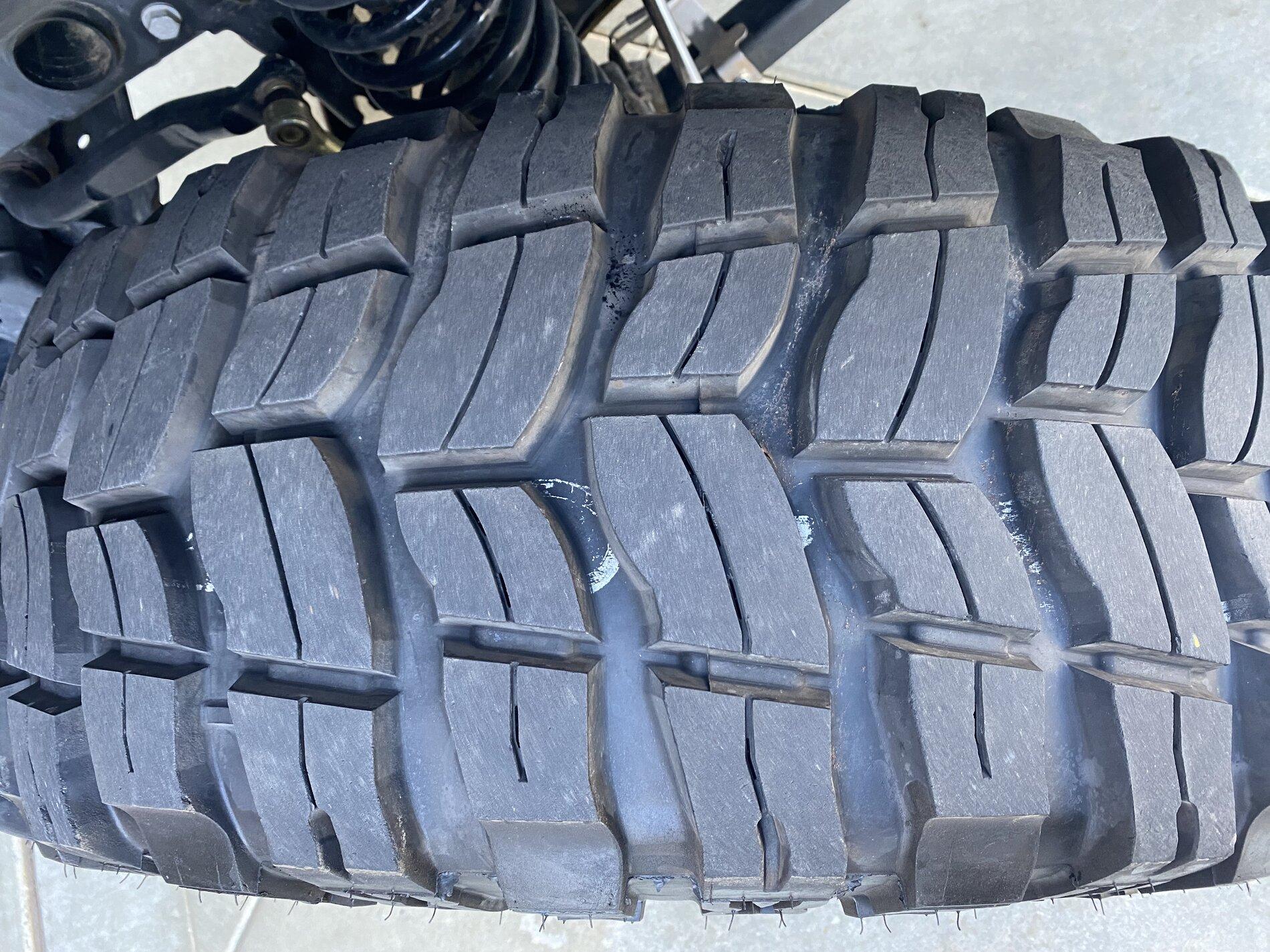 Jeep Gladiator 37 13.5 17 Pro Comp MTs $900 6DA4DF01-BA31-405D-A27F-12AABB613F6A