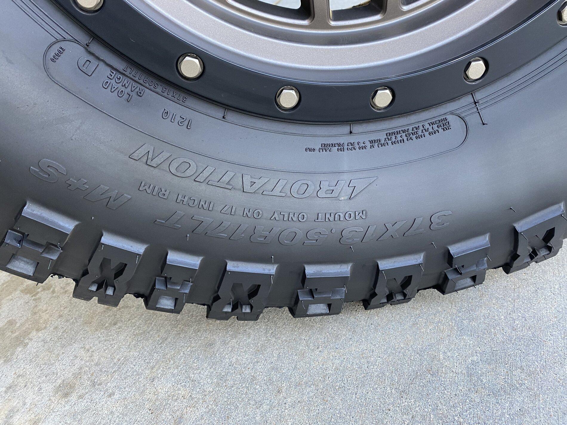 Jeep Gladiator 37 13.5 17 Pro Comp MTs $900 3F6E5FCE-C9D3-4585-B1BC-74EB4C81F3C1