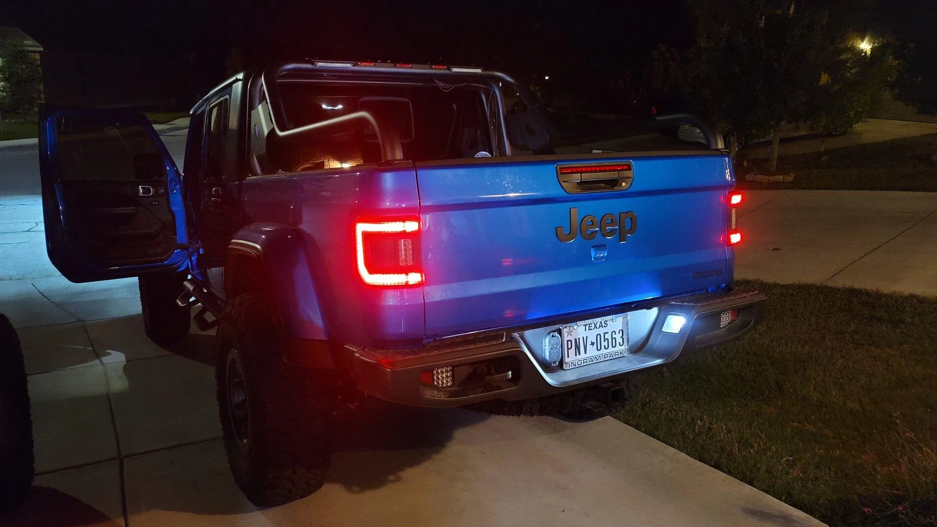 Jeep Gladiator Flush Mount Tail Lights 20211015_233438