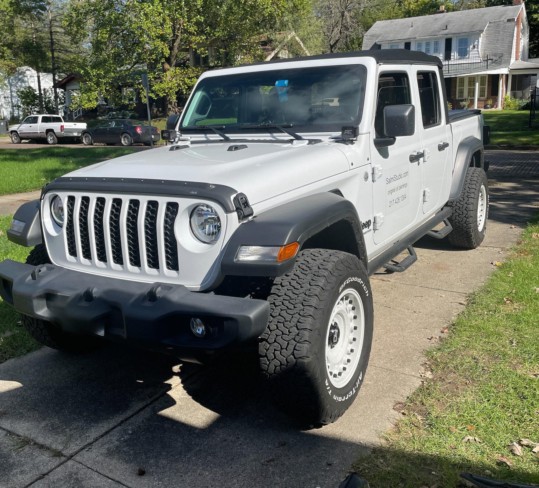 Jeep Gladiator 285/70r17s on stock wheels and no lift? (sport s) D736B064-CC10-4A46-B6EC-4D3305C21AD3