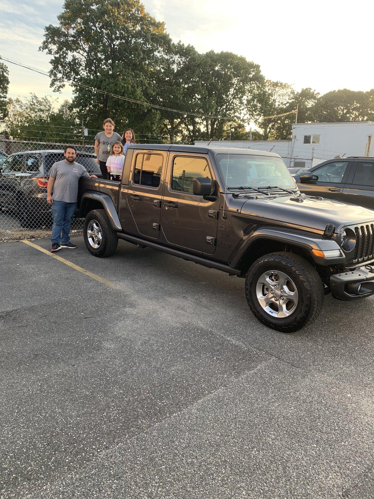 Jeep Gladiator Freedom Edition 87DD7494-3629-4FF4-843C-88464553FA98