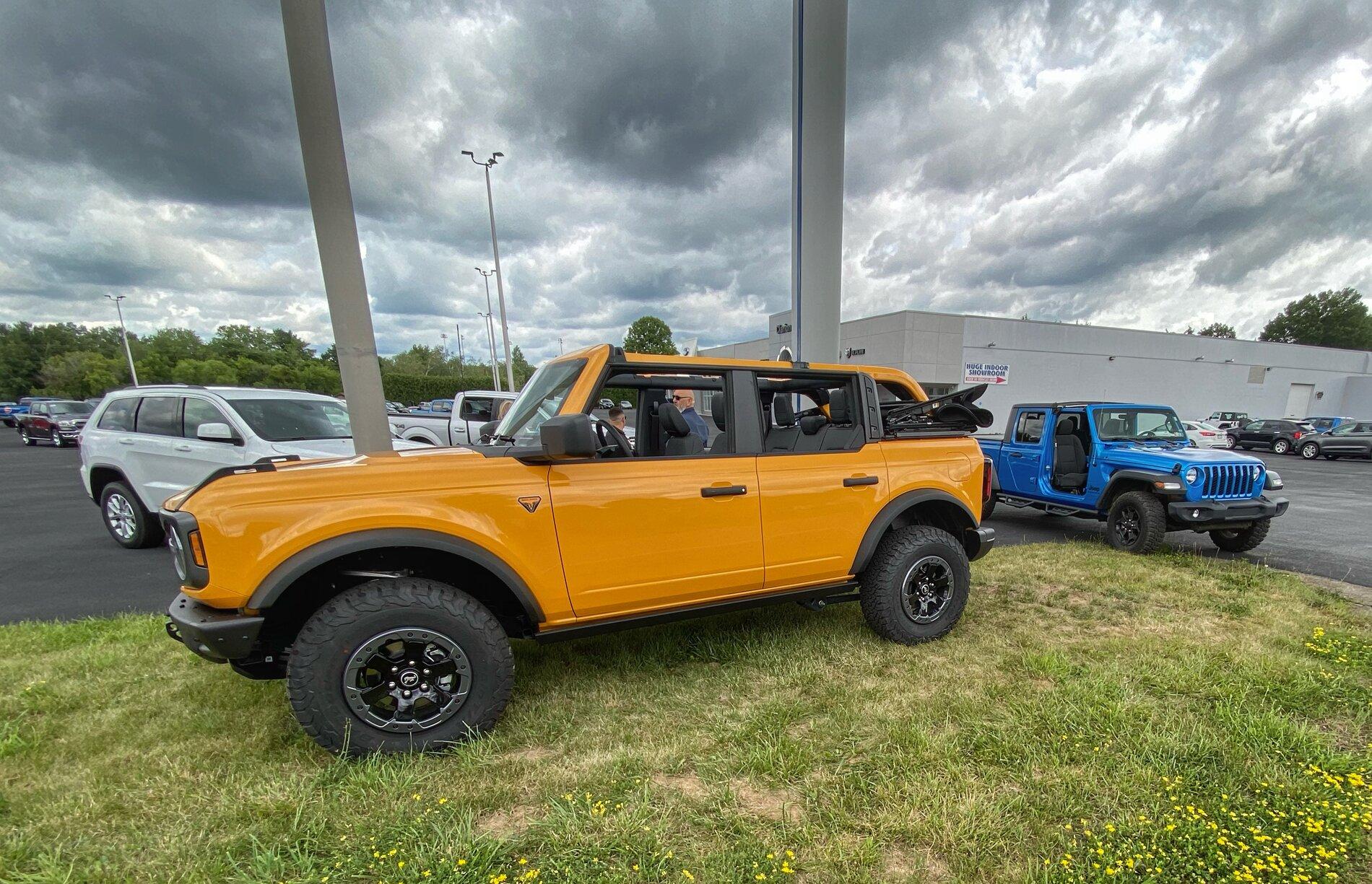 Jeep Gladiator Current opinion of the Bronco? 48DD74BF-E9FF-49AB-9223-A30B35701ED2